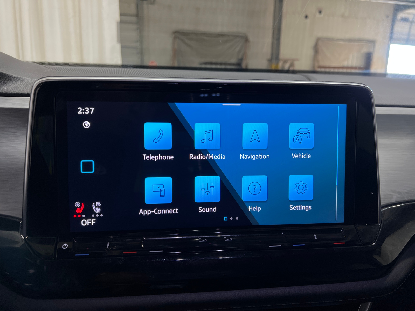 Thumbnail: 2025 Volkswagen Atlas - 3