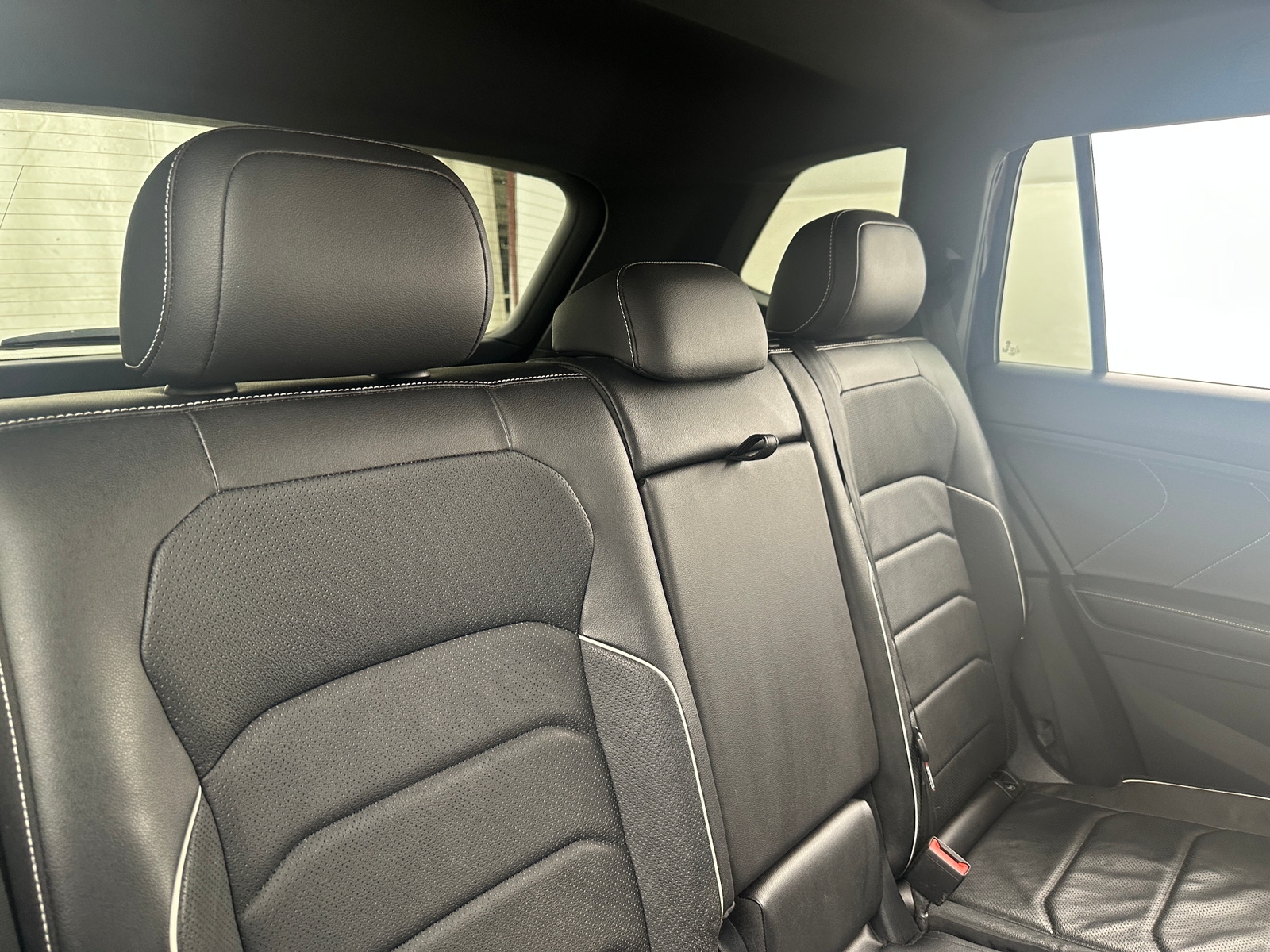 Thumbnail: 2022 Volkswagen Tiguan - 5