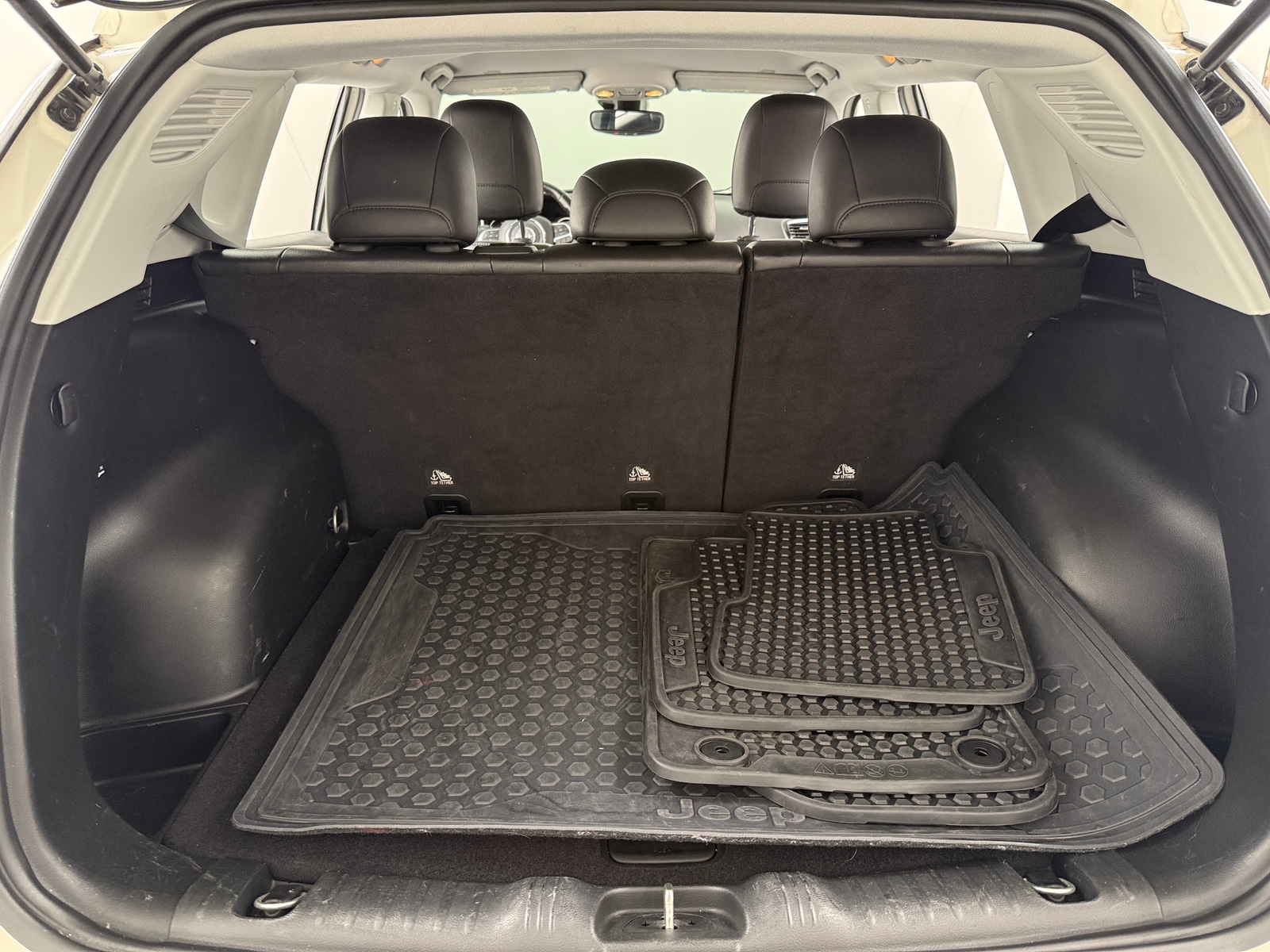 Thumbnail: 2018 Jeep Compass - 6