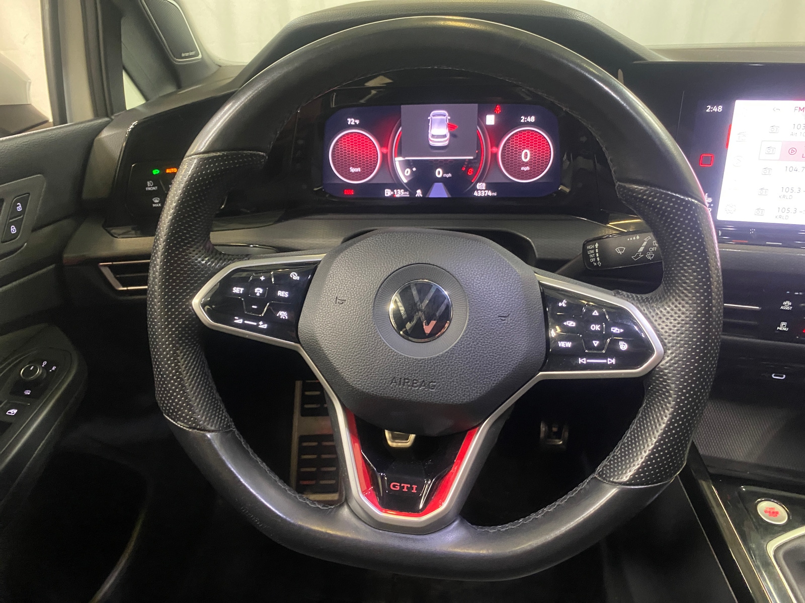 Thumbnail: 2023 Volkswagen Golf - 4