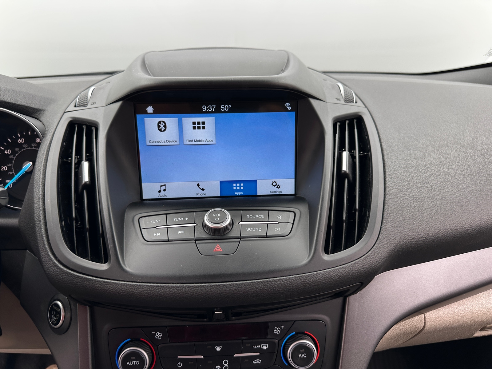 Thumbnail: 2019 Ford Escape - 3