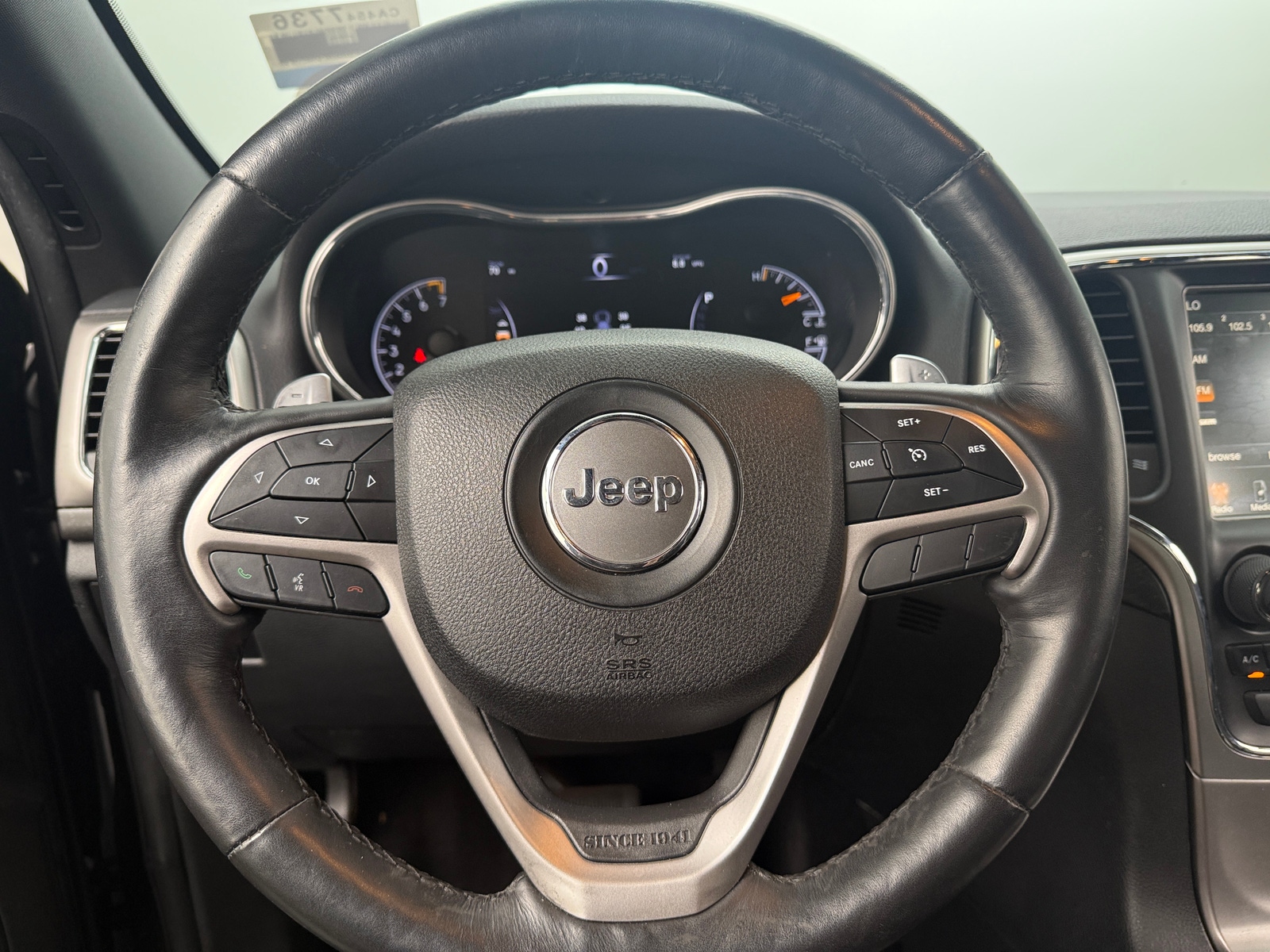 Thumbnail: 2017 Jeep Grand Cherokee - 4