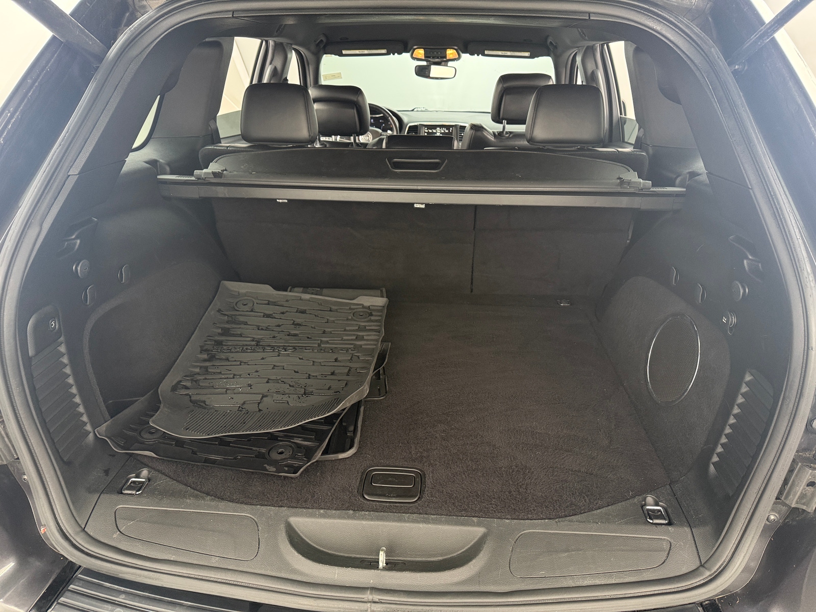 Thumbnail: 2017 Jeep Grand Cherokee - 6