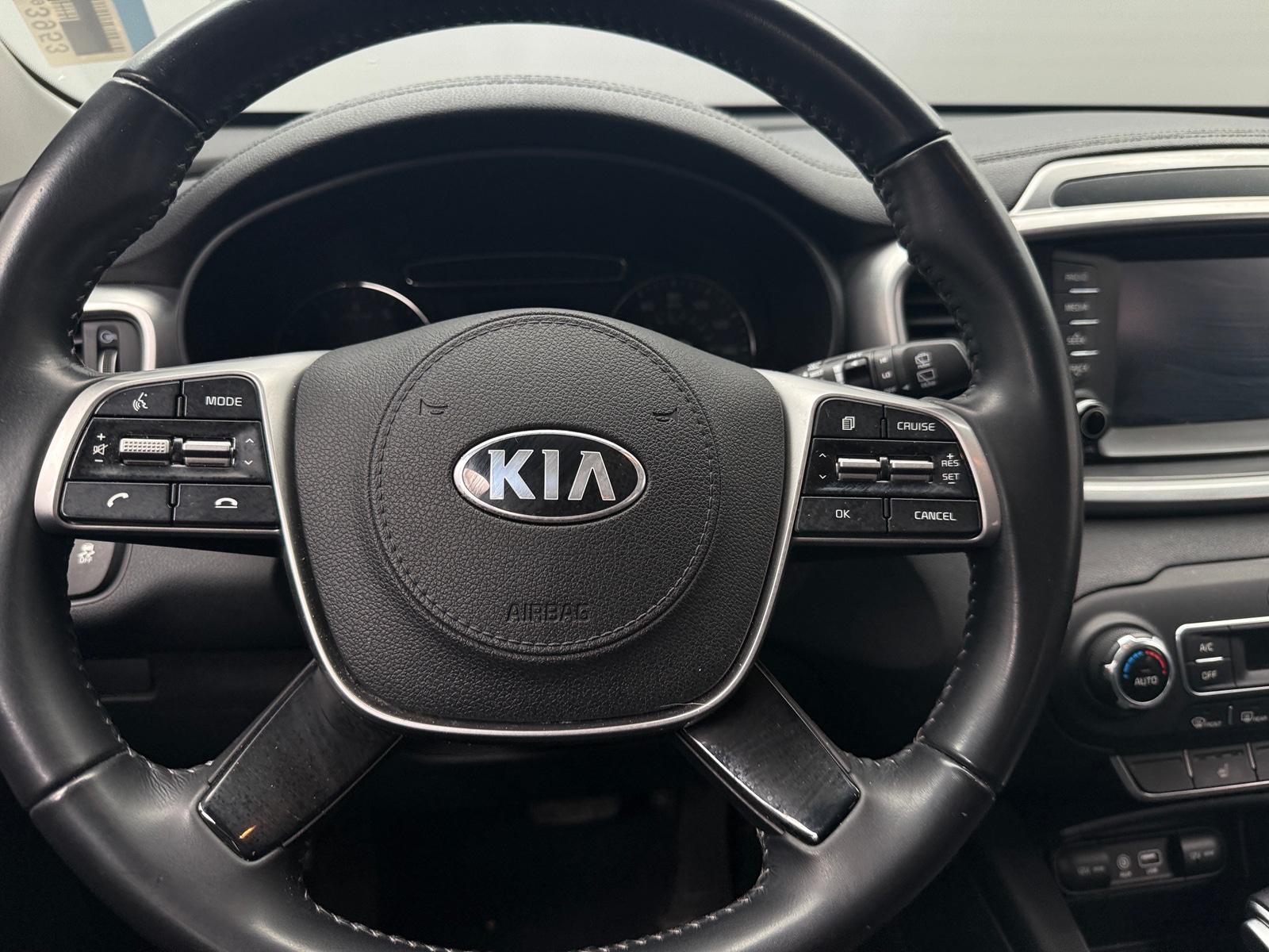 Thumbnail: 2019 Kia Sorento - 5