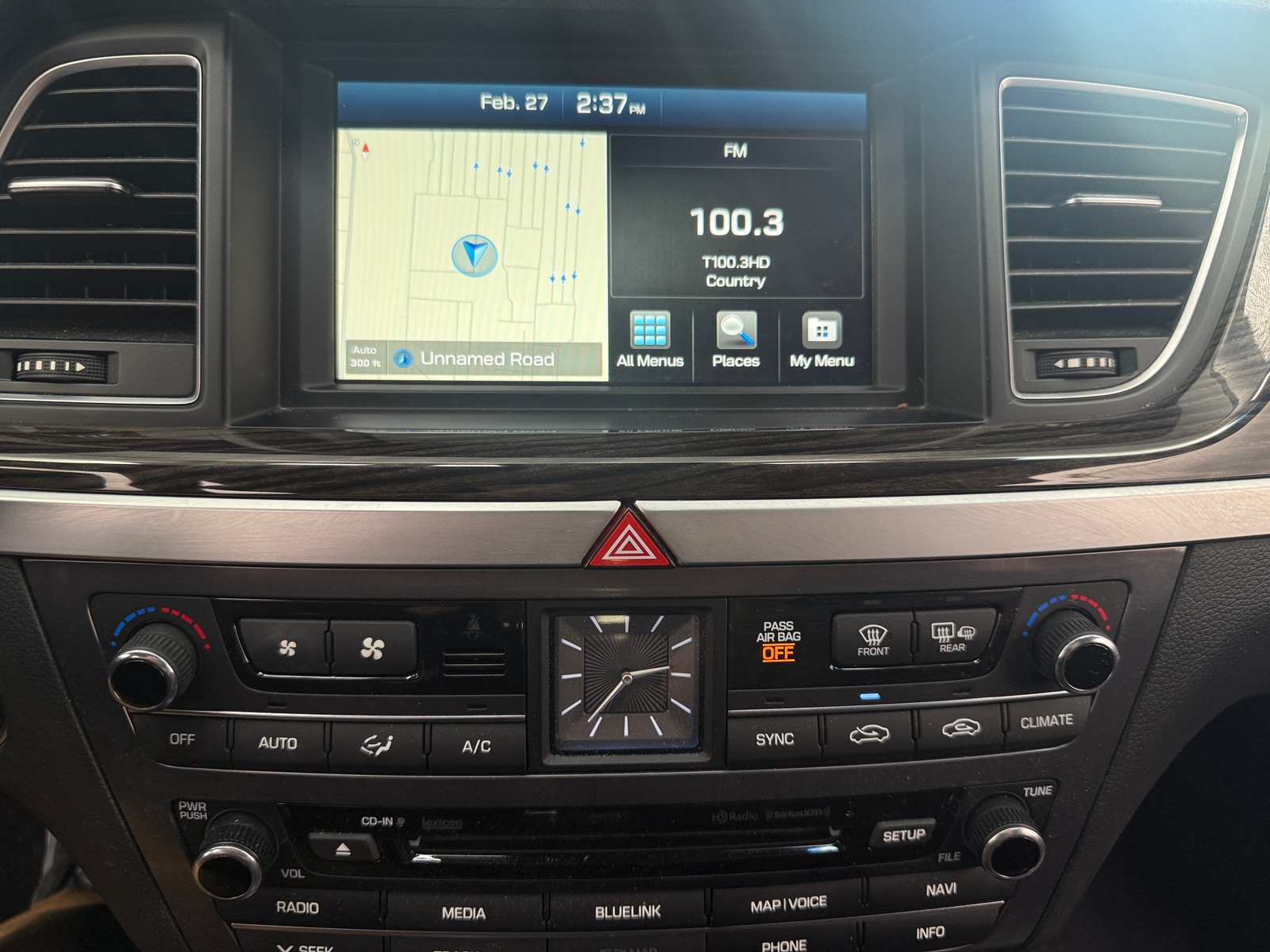 Thumbnail: 2015 Hyundai Genesis - 3