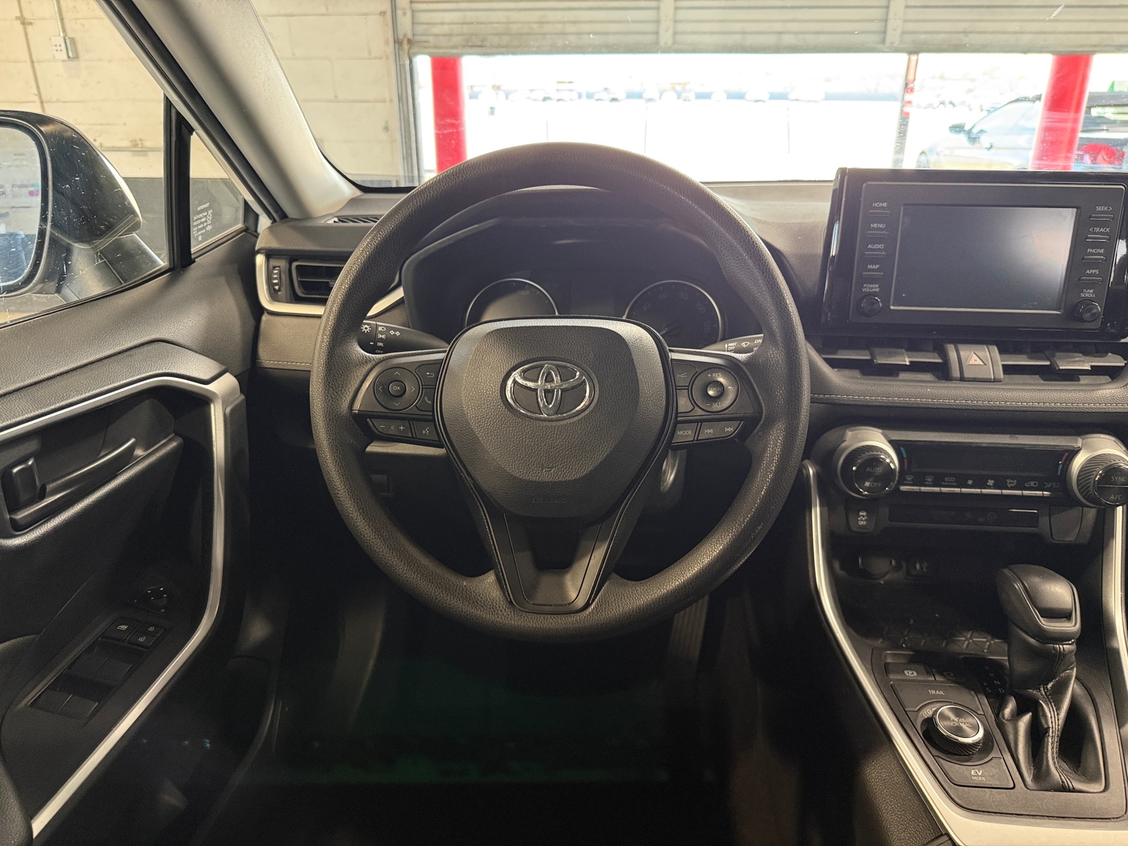 Thumbnail: 2019 Toyota RAV4 - 5