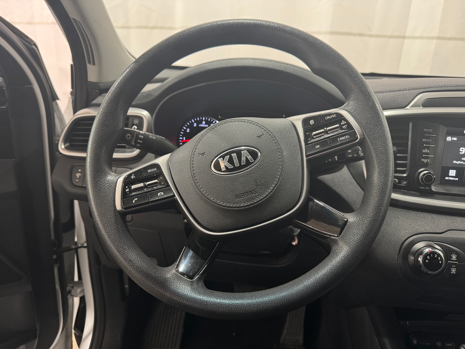 Thumbnail: 2020 Kia Sorento - 5