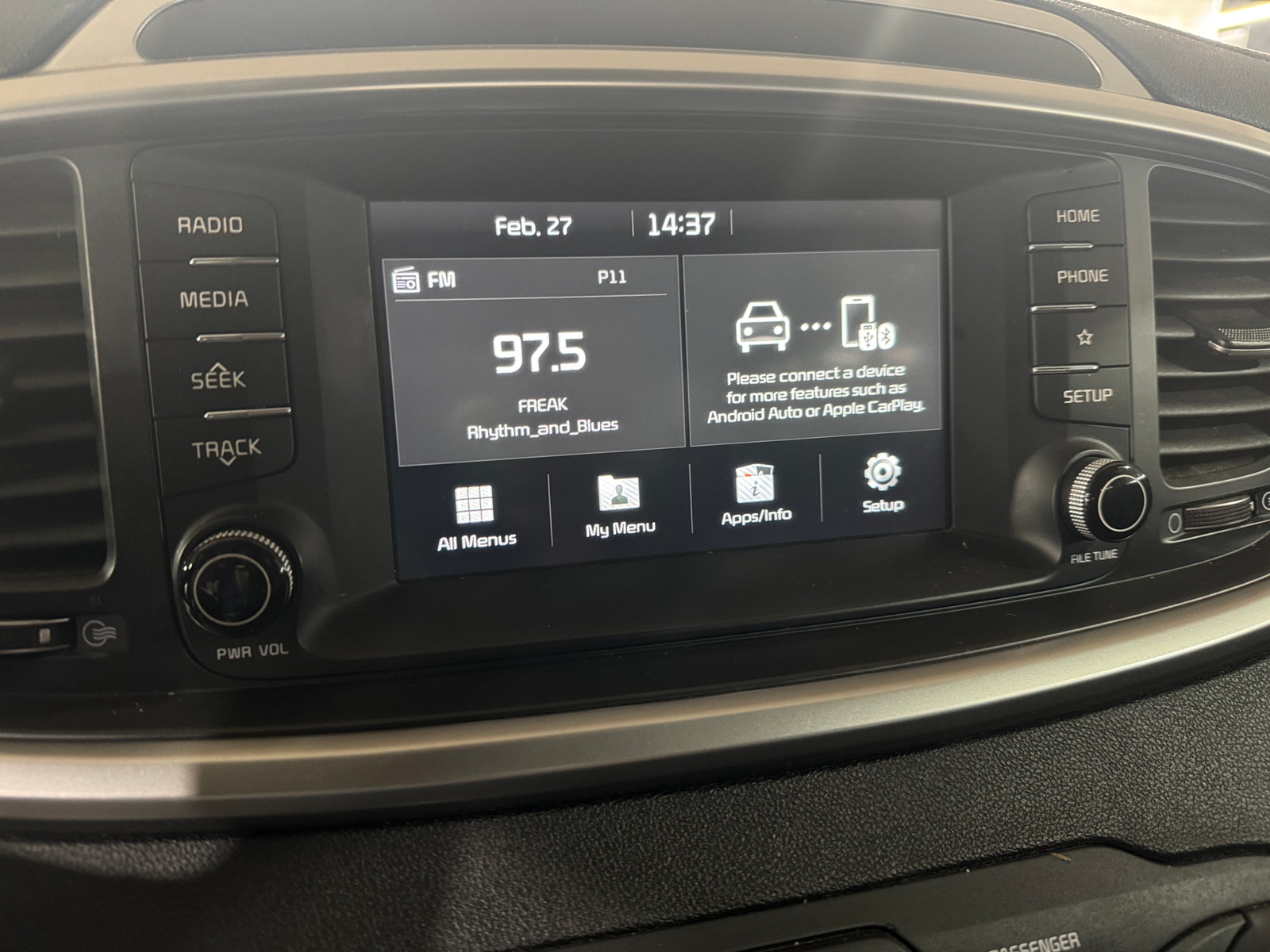 Thumbnail: 2020 Kia Sorento - 4
