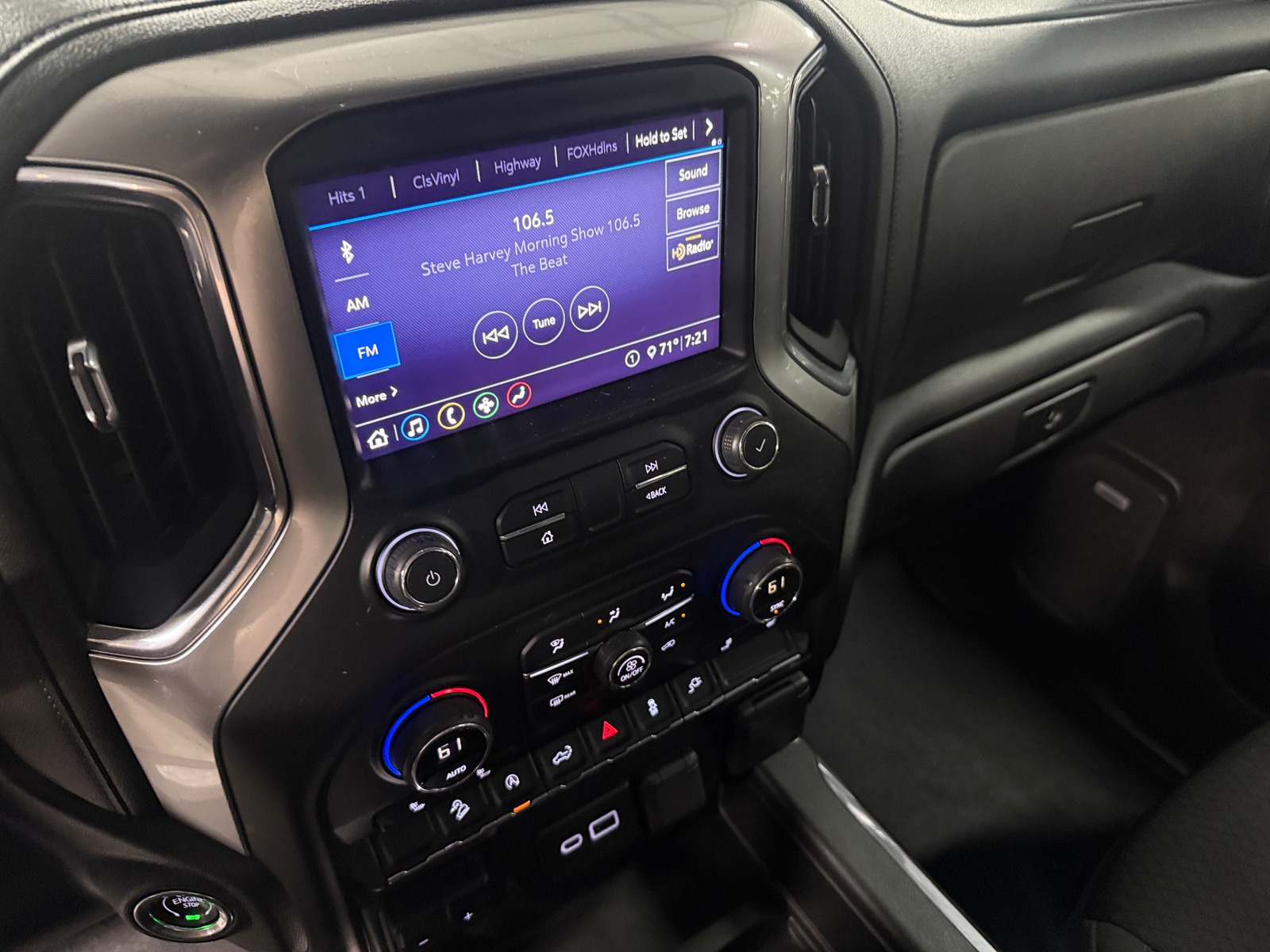 Thumbnail: 2020 Chevrolet Silverado 1500 - 4