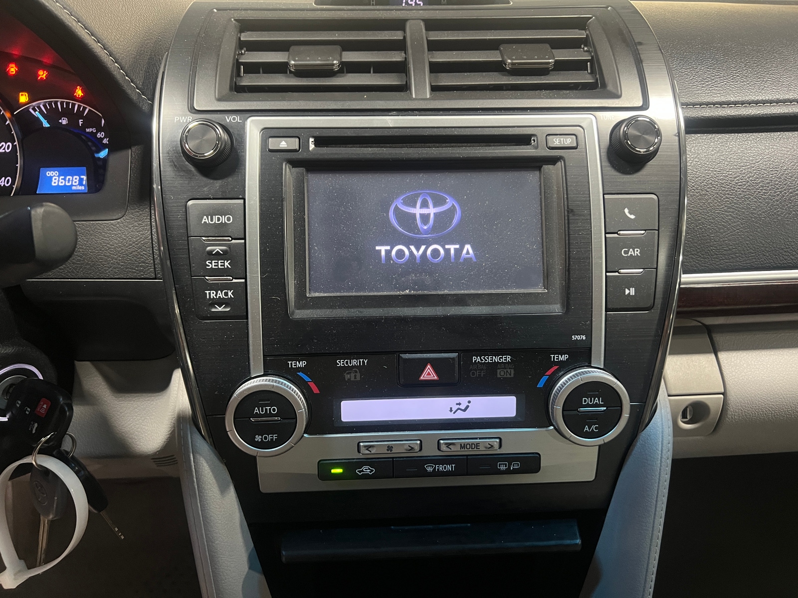 Thumbnail: 2013 Toyota Camry - 4