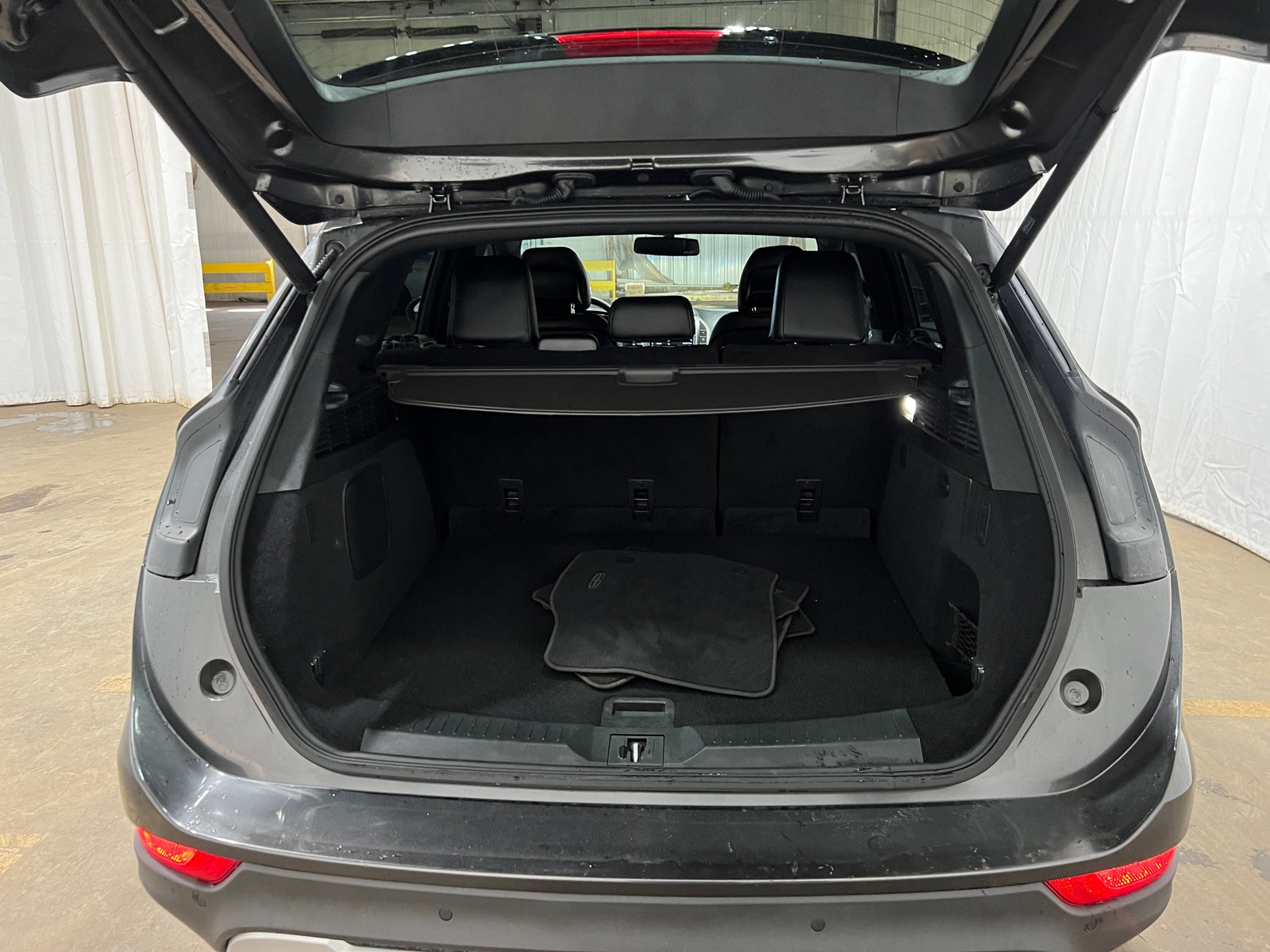 Thumbnail: 2018 Lincoln MKC - 6