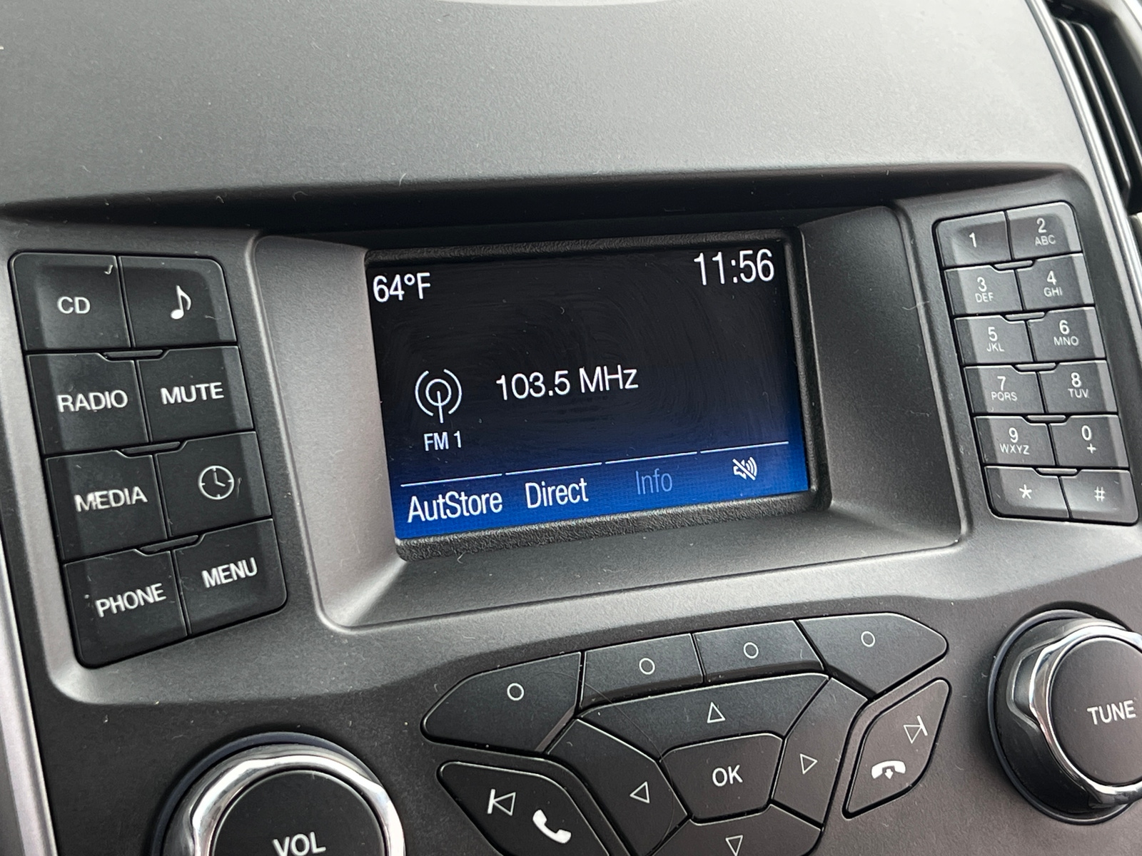 Thumbnail: 2017 Ford Edge - 4