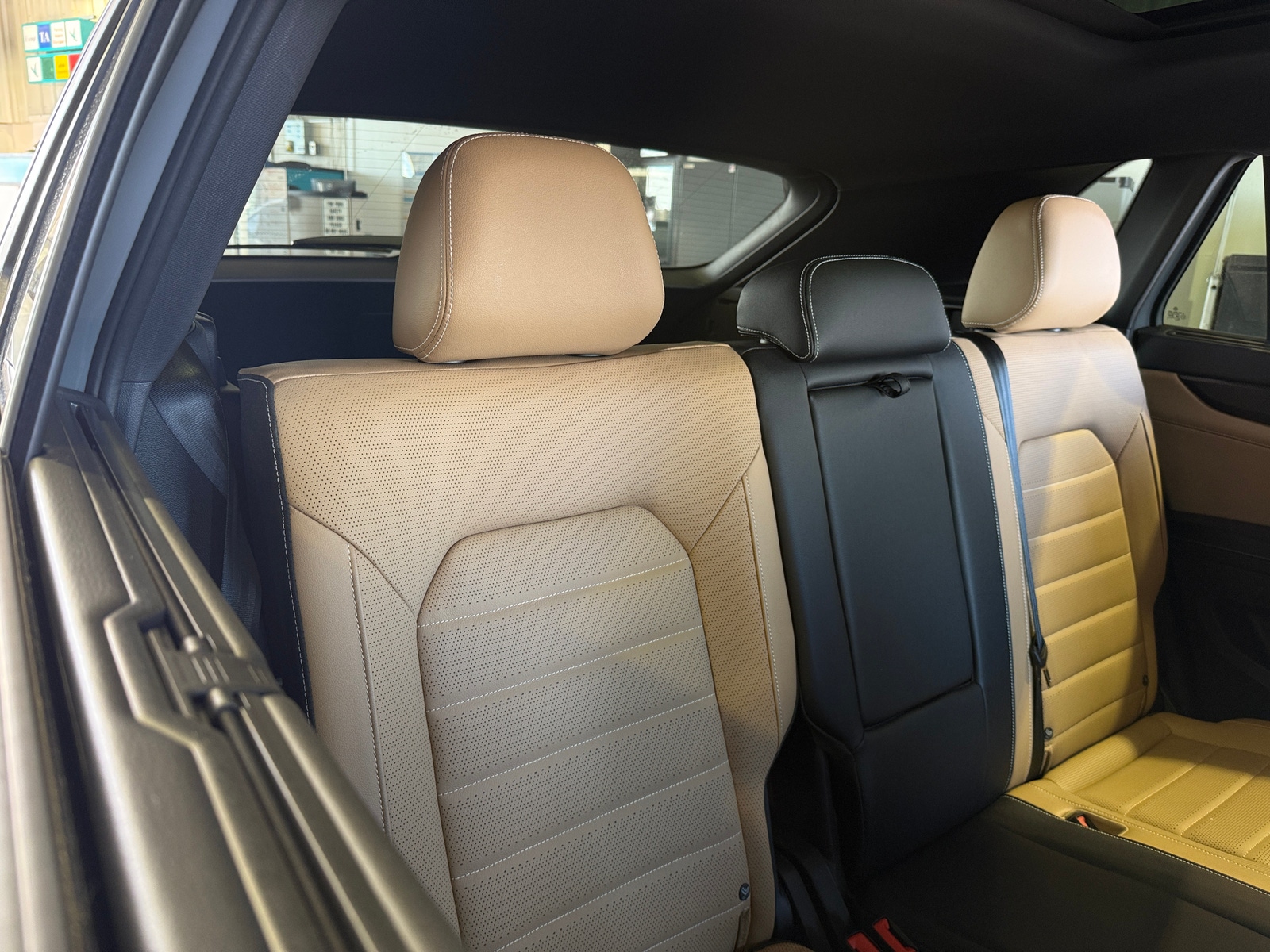 Thumbnail: 2025 Volkswagen Atlas - 5