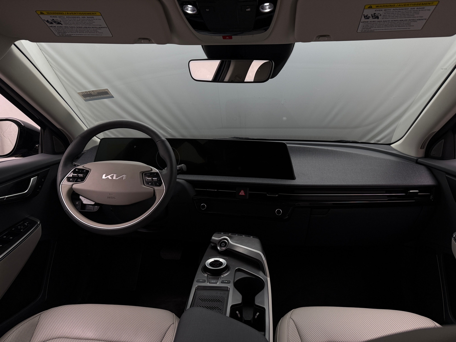 Thumbnail: 2023 Kia EV6 - 2