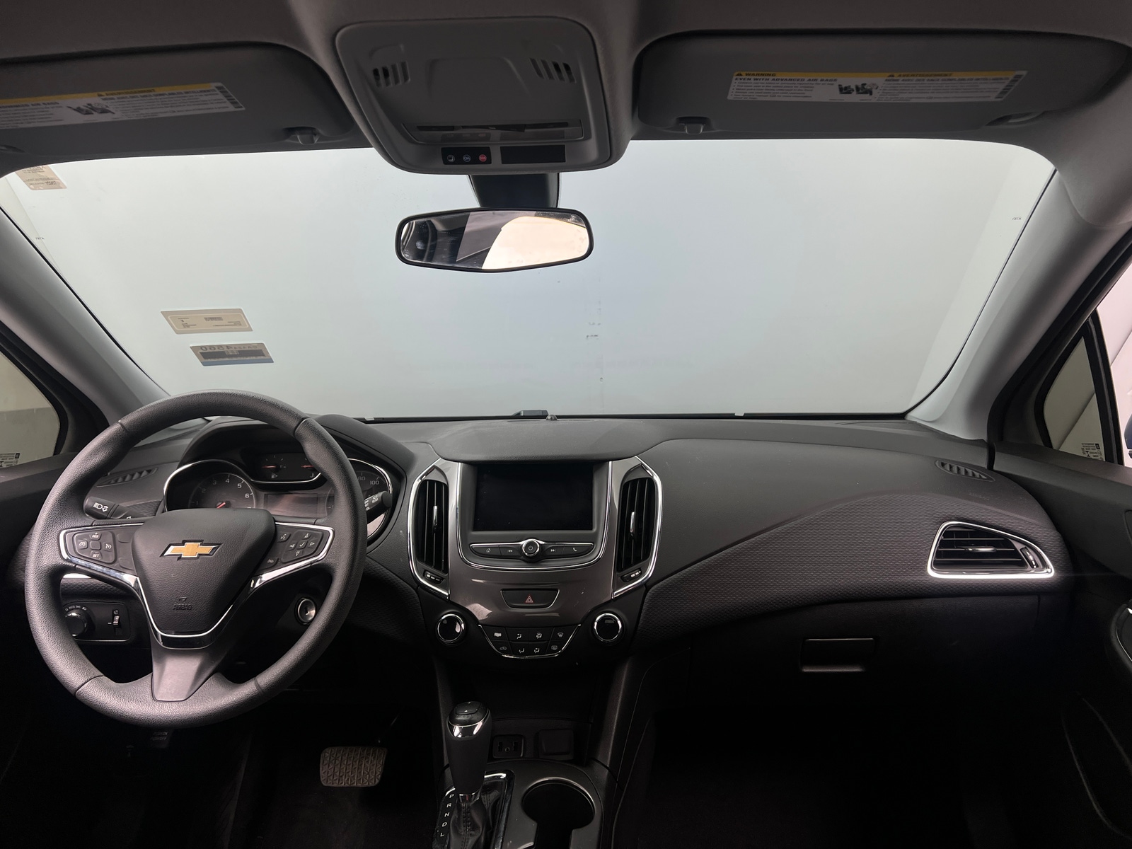 Thumbnail: 2019 Chevrolet Cruze - 3