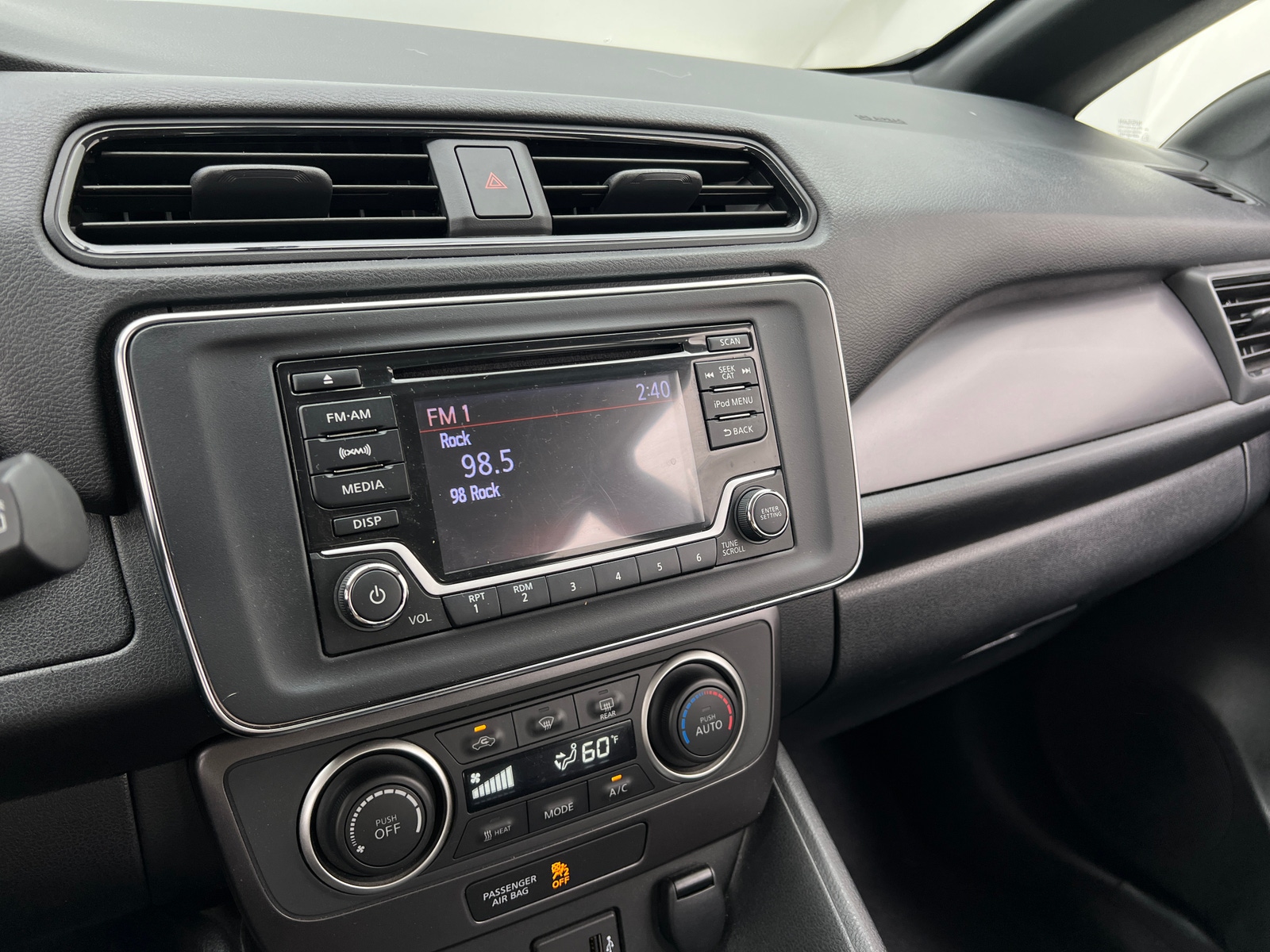 Thumbnail: 2019 Nissan Leaf - 4