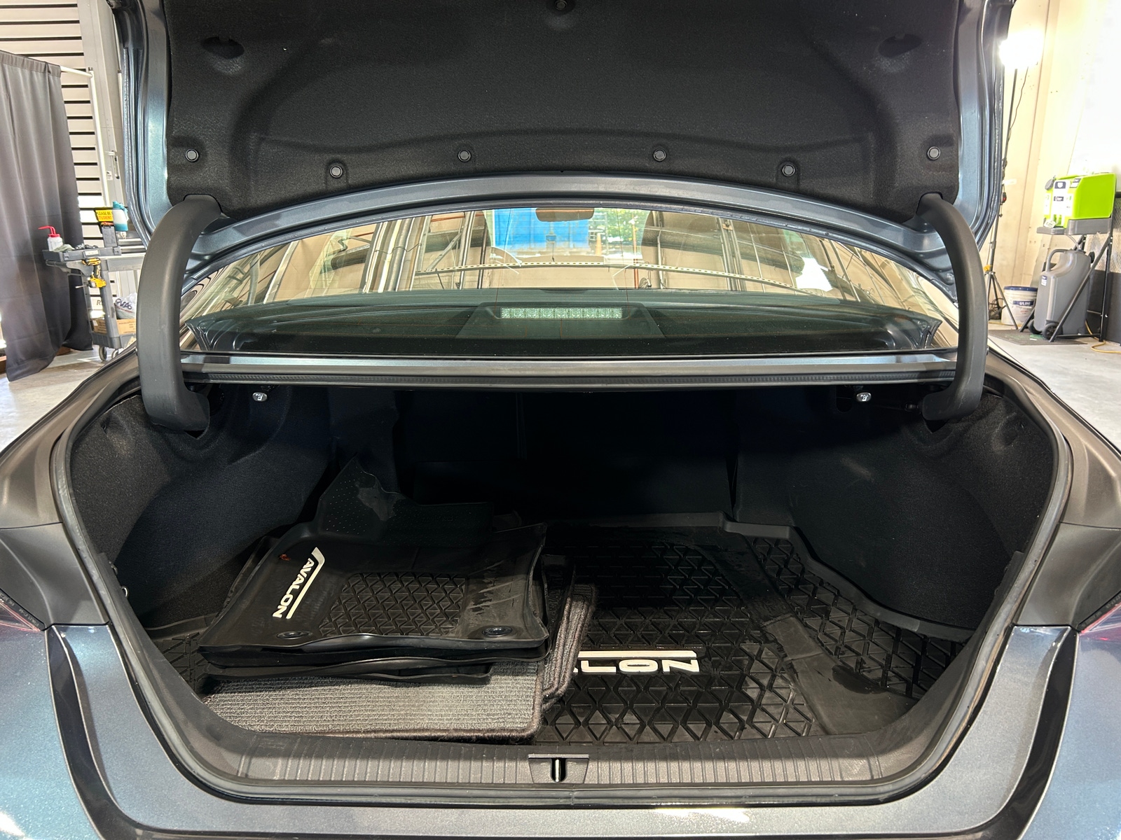 Thumbnail: 2019 Toyota Avalon - 6