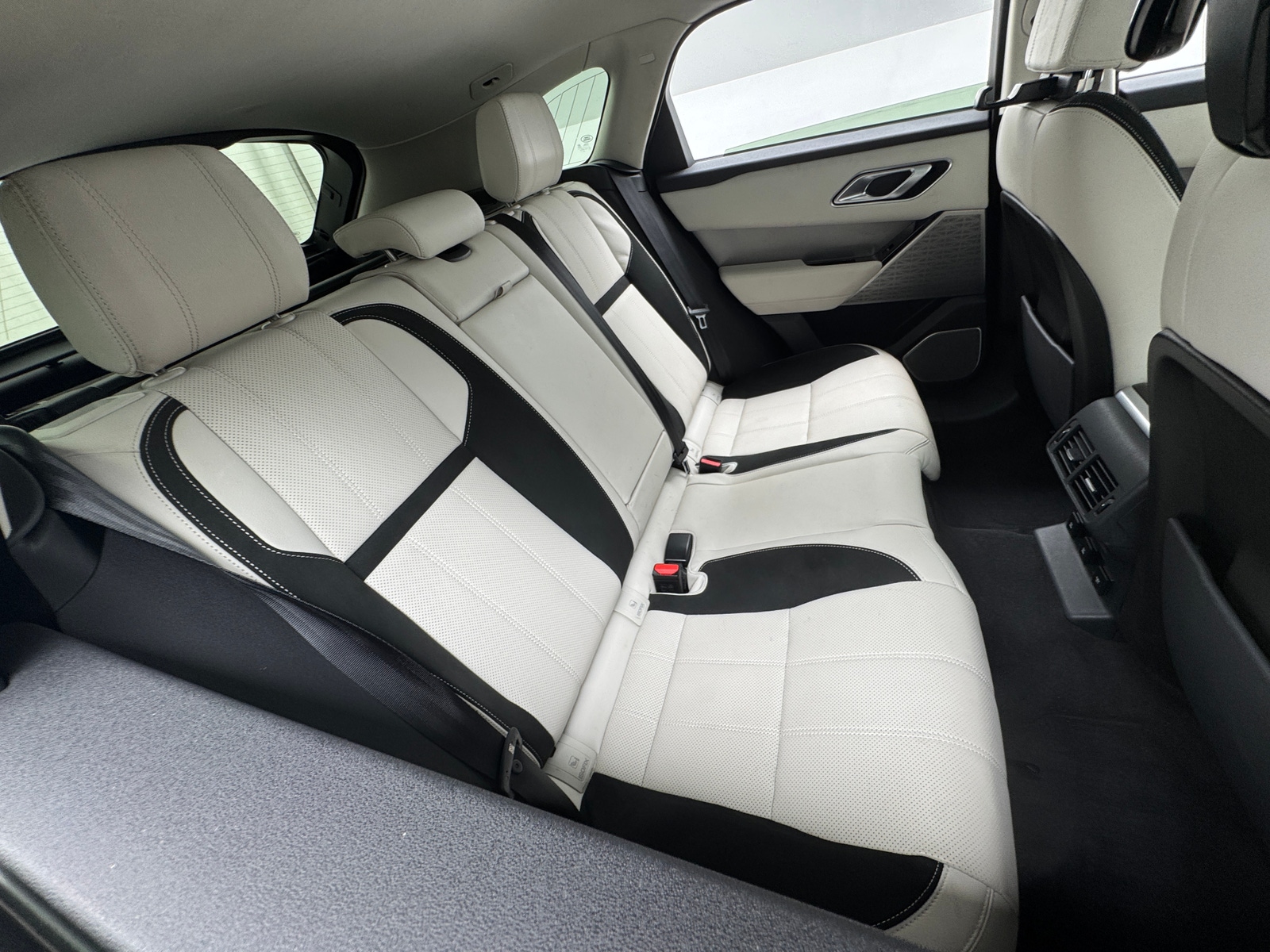 Thumbnail: 2019 Land Rover Range Rover Velar - 5