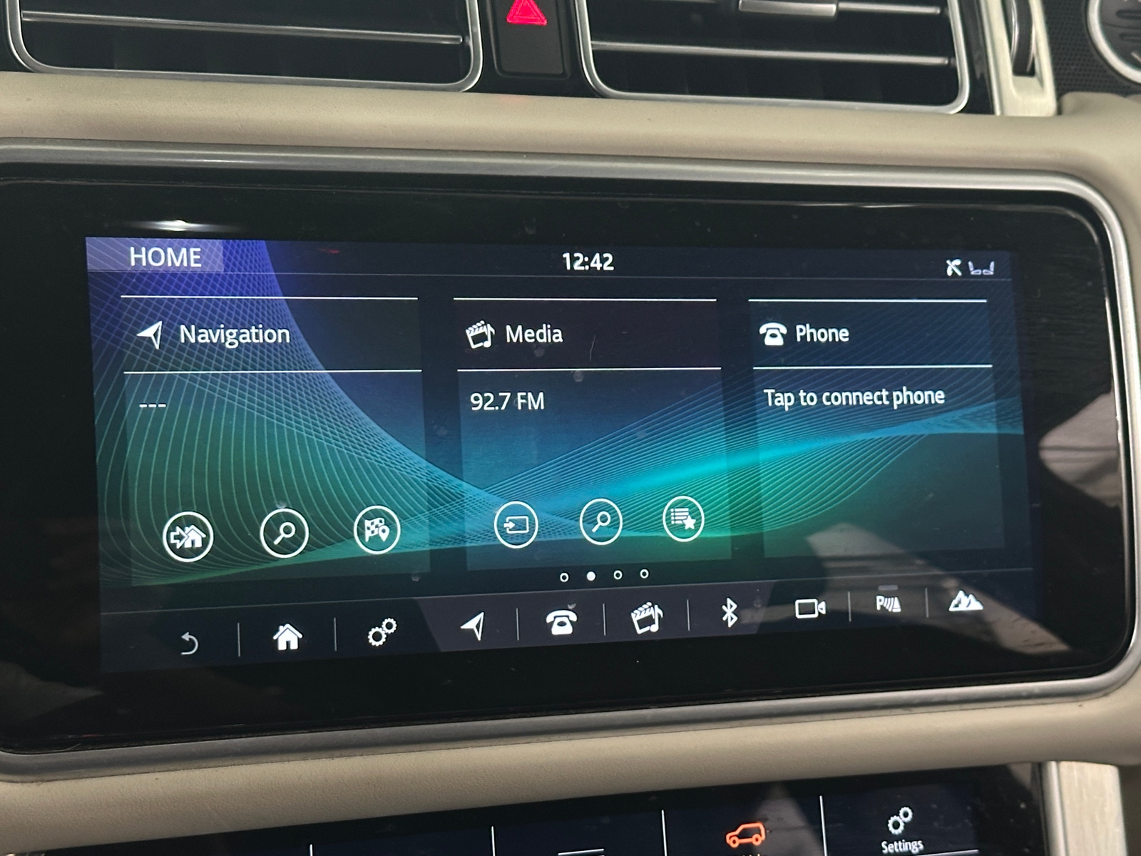 Thumbnail: 2019 Land Rover Range Rover - 3