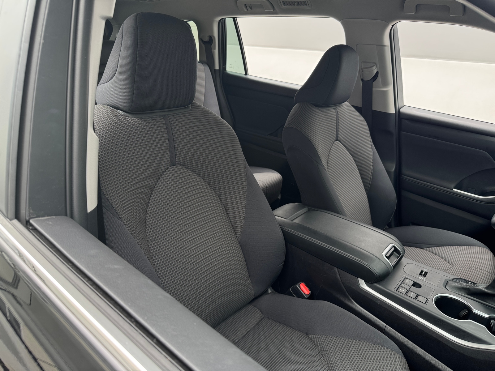 Thumbnail: 2025 Toyota Highlander - 2