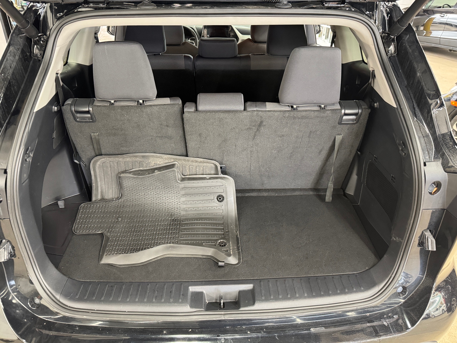 Thumbnail: 2025 Toyota Highlander - 7