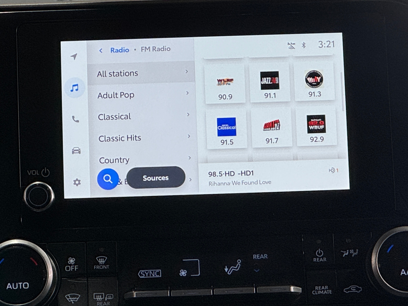 Thumbnail: 2025 Toyota Highlander - 4