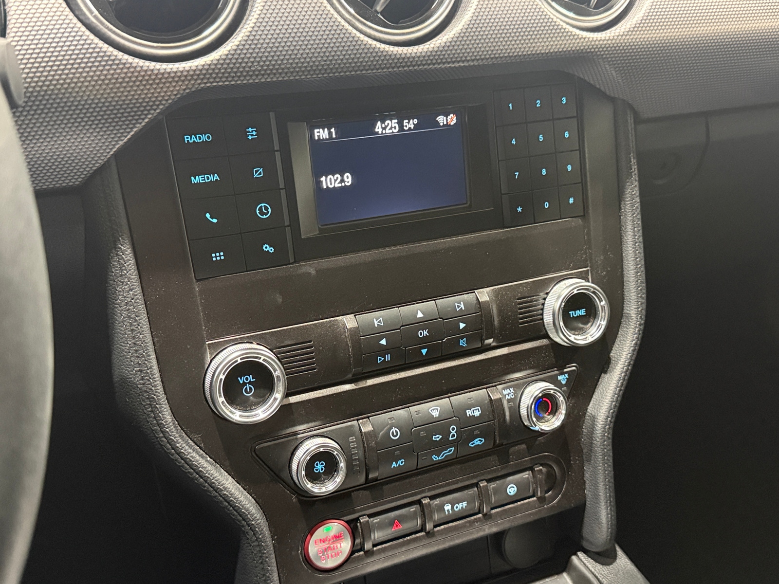 Thumbnail: 2019 Ford Mustang - 4