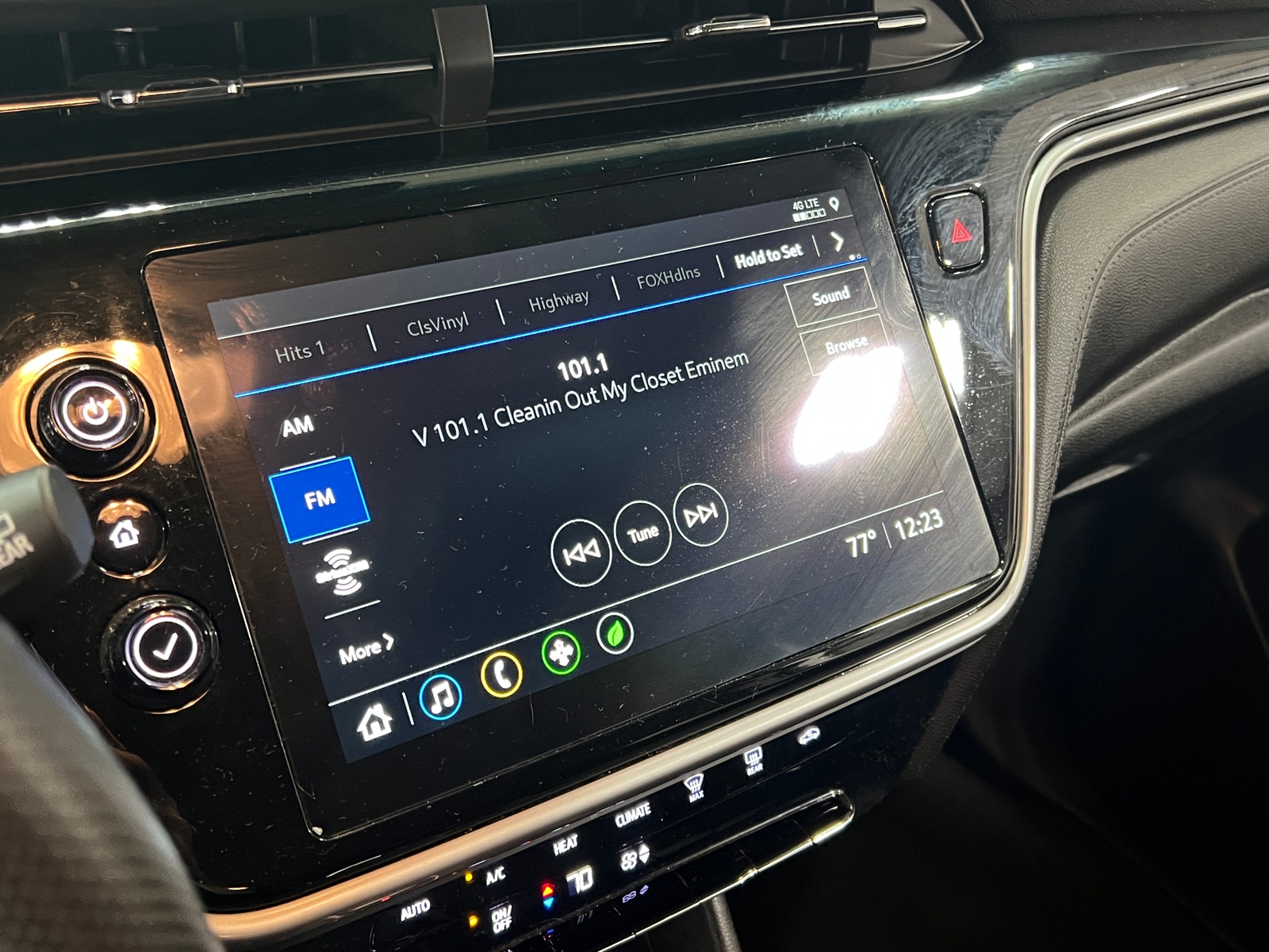 Thumbnail: 2023 Chevrolet Bolt EV - 4