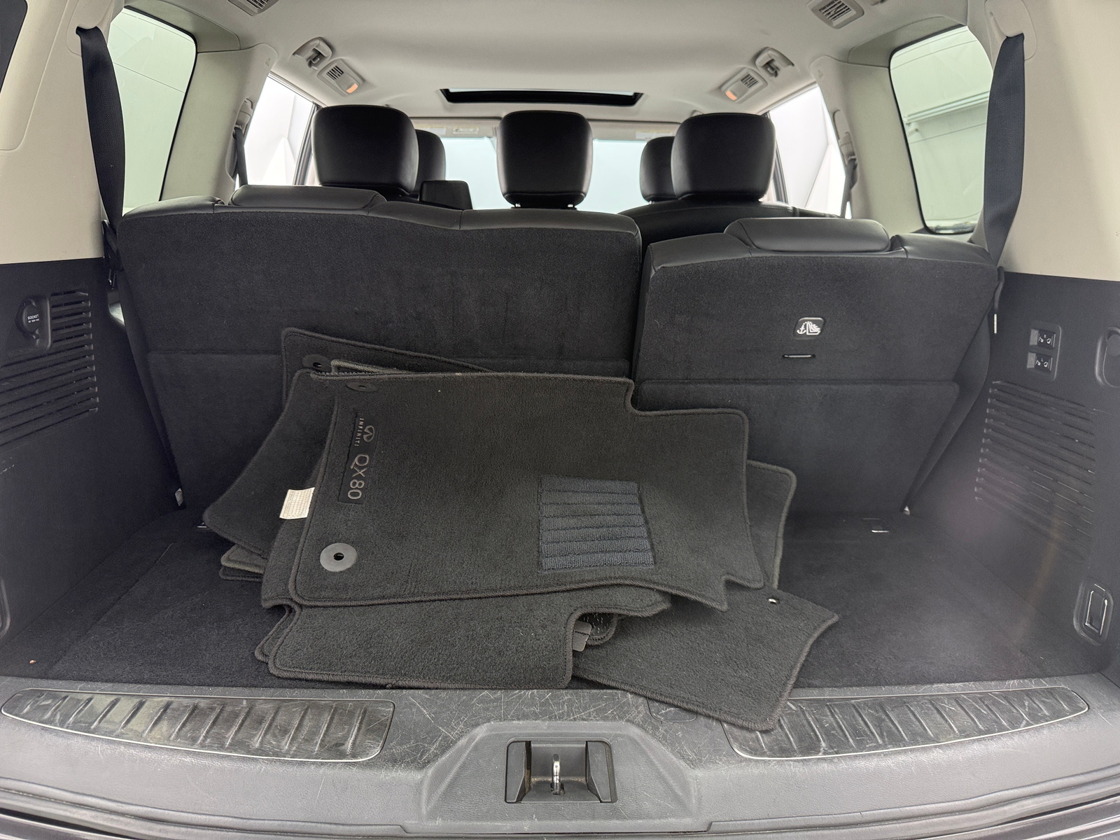 Thumbnail: 2024 INFINITI QX80 - 6