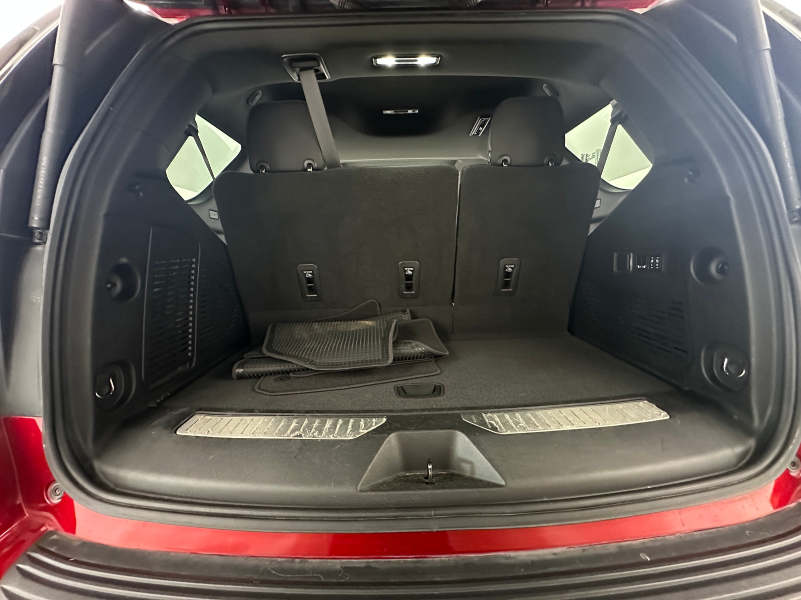 Thumbnail: 2022 Chevrolet Tahoe - 6