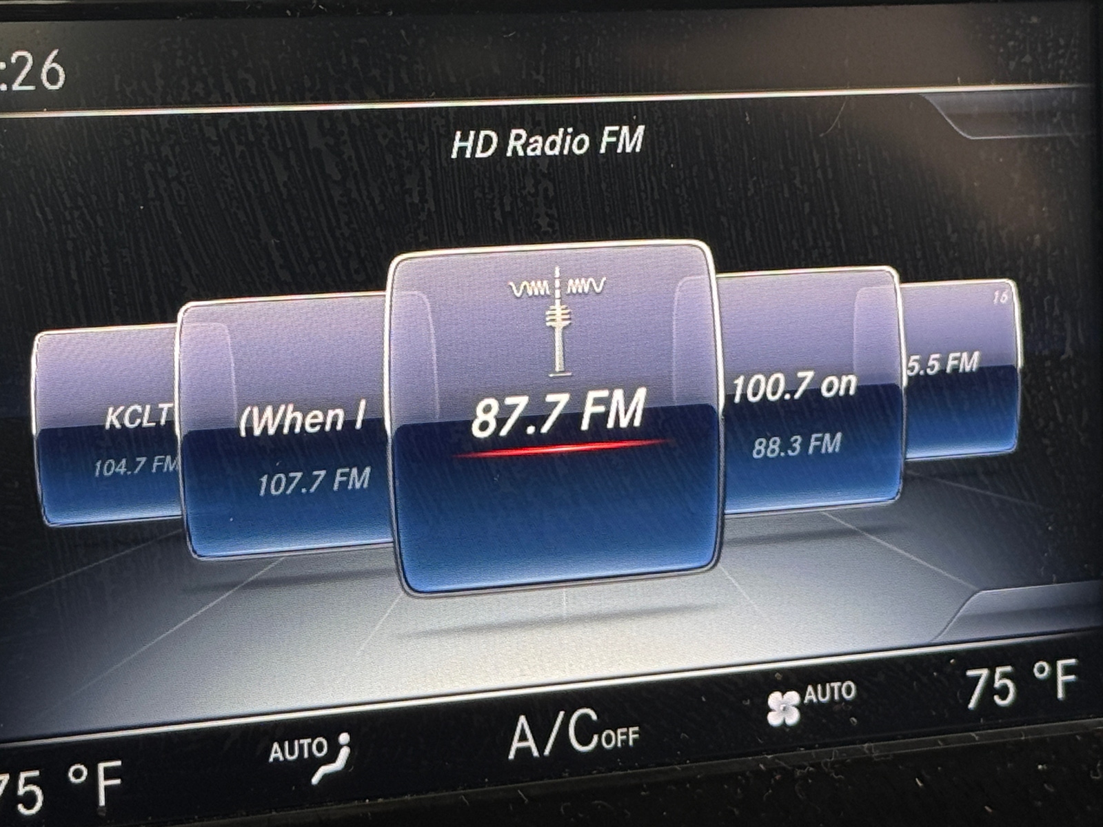 Thumbnail: 2015 Mercedes-Benz C-Class - 3