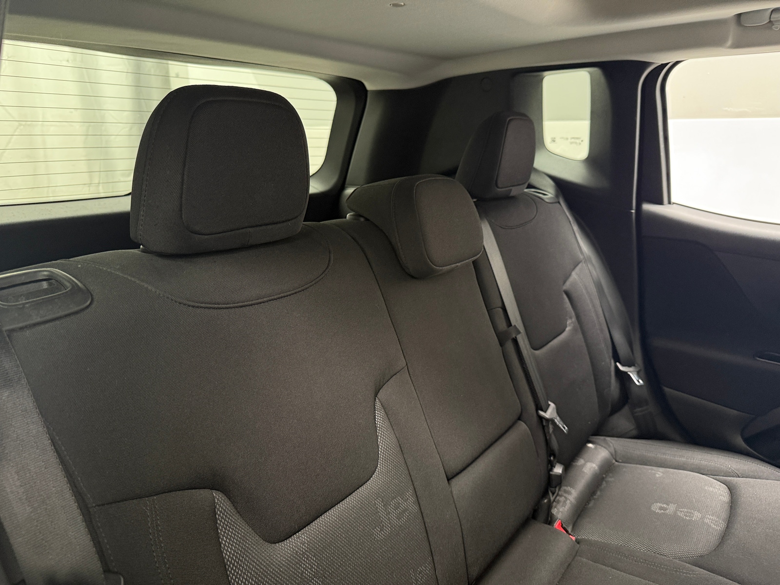 Thumbnail: 2017 Jeep Renegade - 6