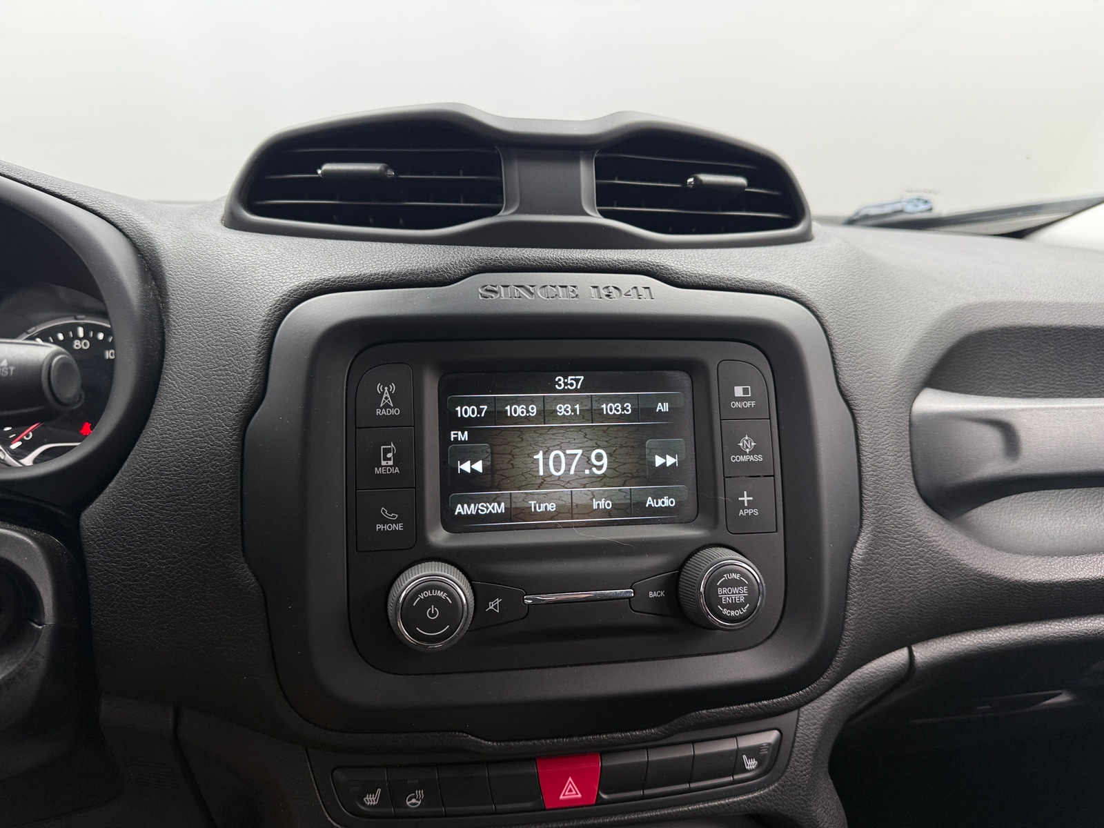 Thumbnail: 2017 Jeep Renegade - 4