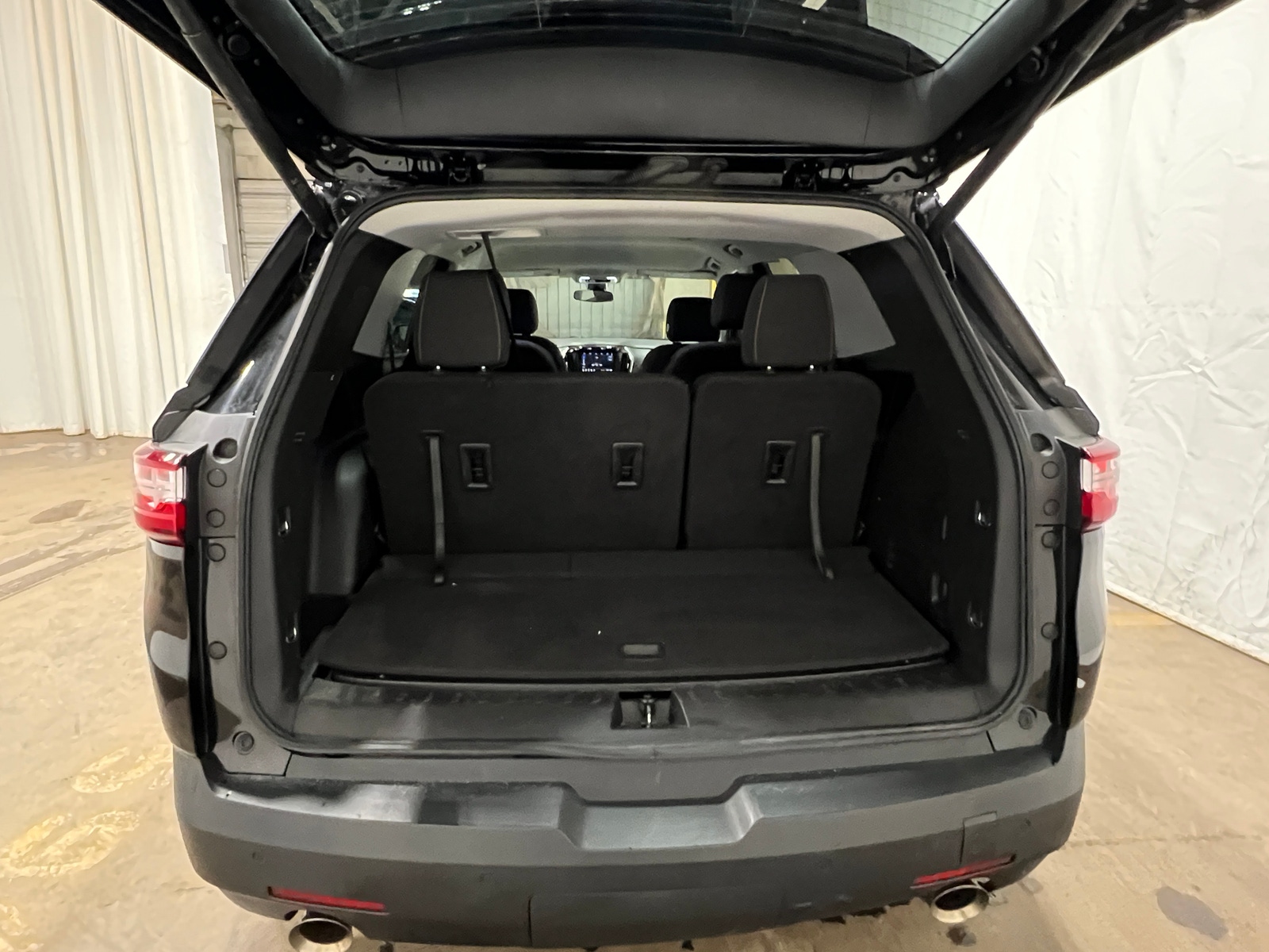 Thumbnail: 2021 Chevrolet Traverse - 6