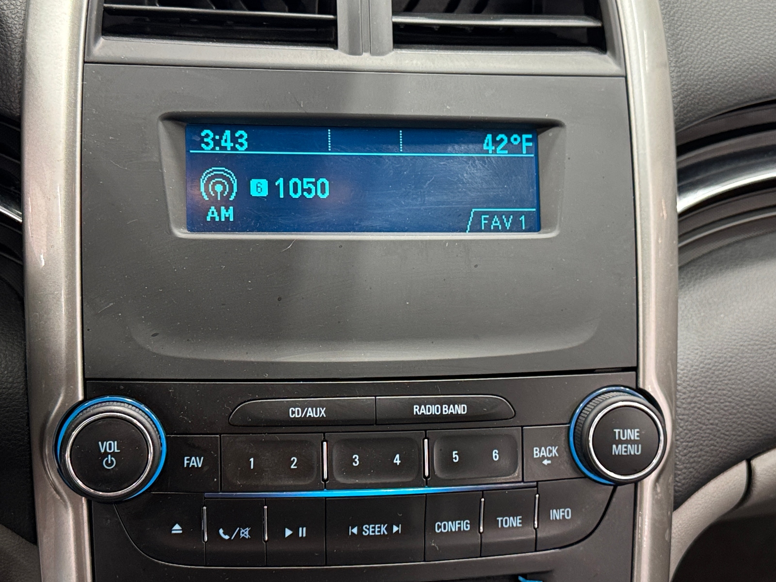 Thumbnail: 2014 Chevrolet Malibu - 4