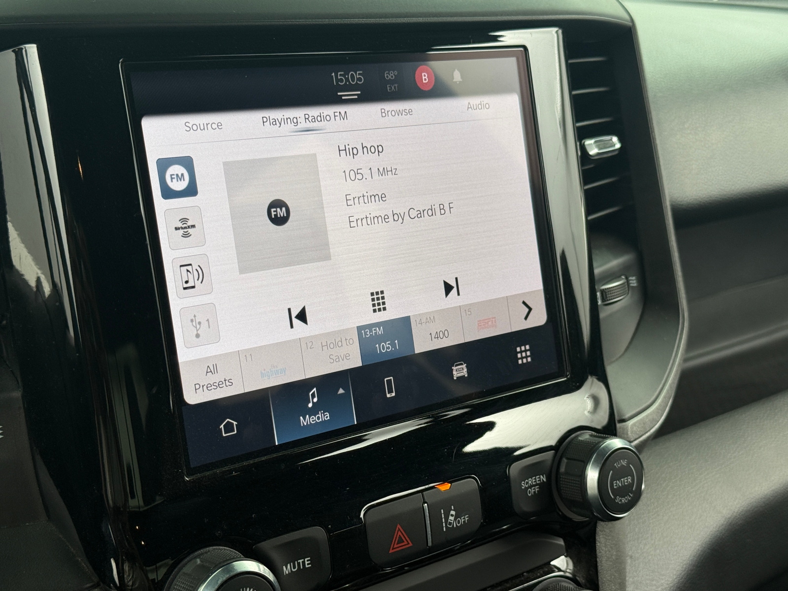 Thumbnail: 2025 RAM 1500 - 4