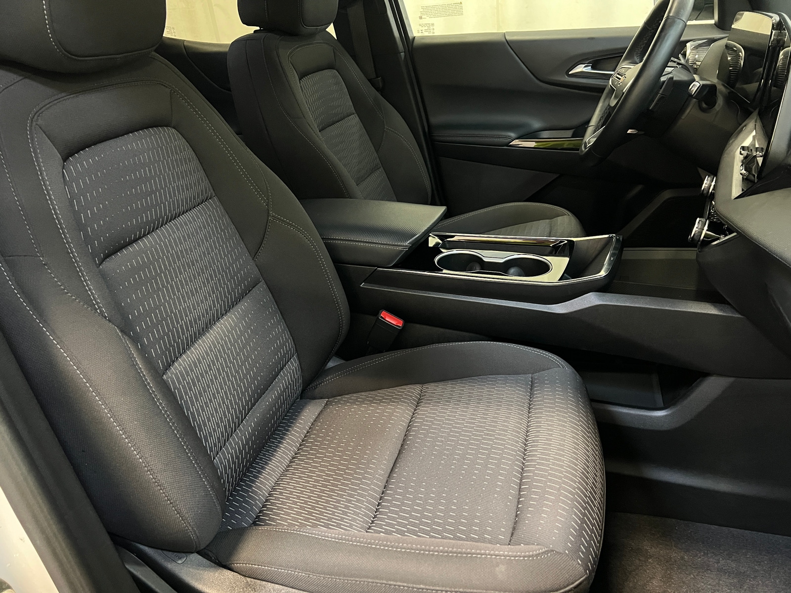 Thumbnail: 2025 Chevrolet Equinox - 2