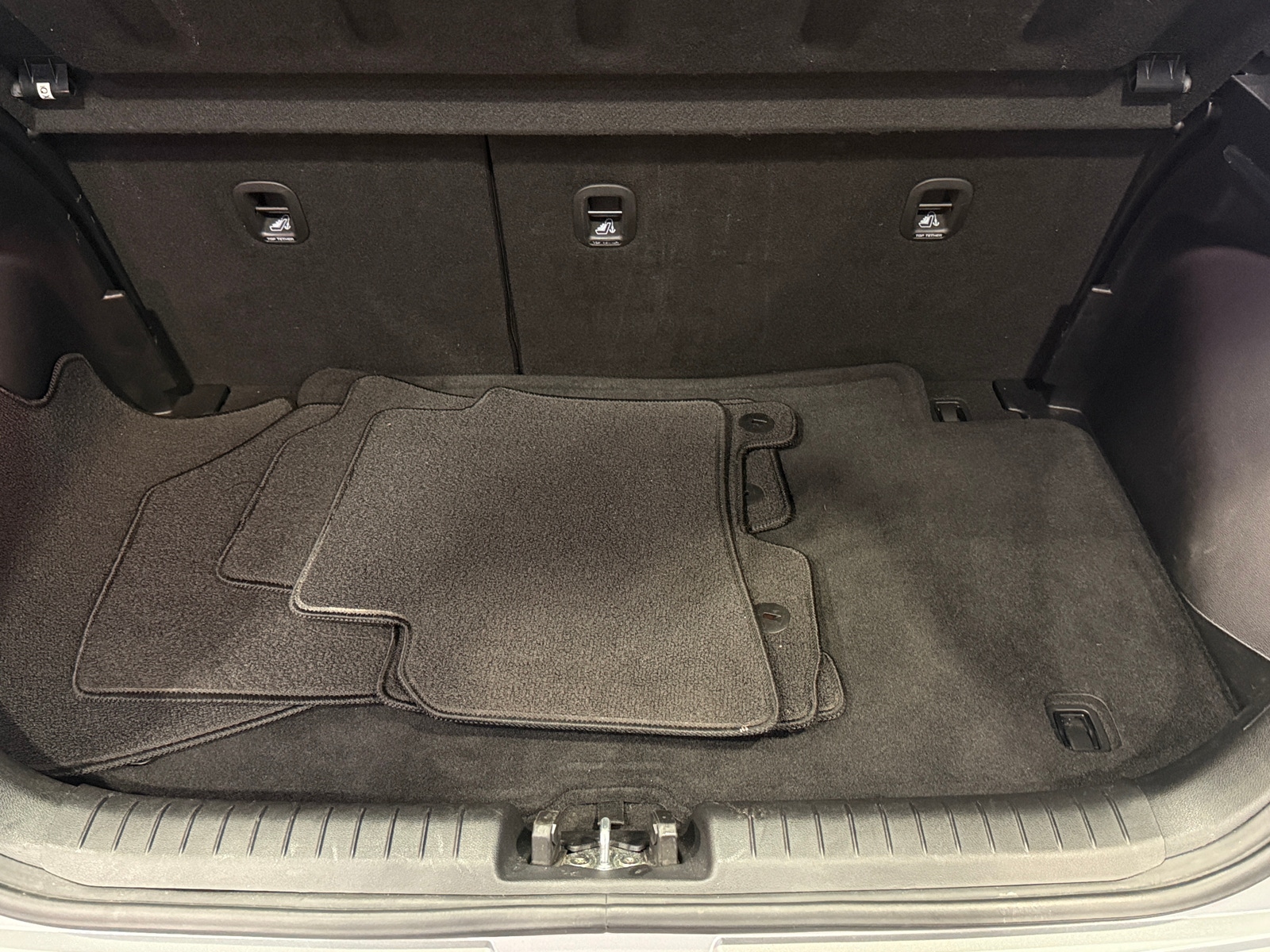 Thumbnail: 2021 Hyundai Venue - 7