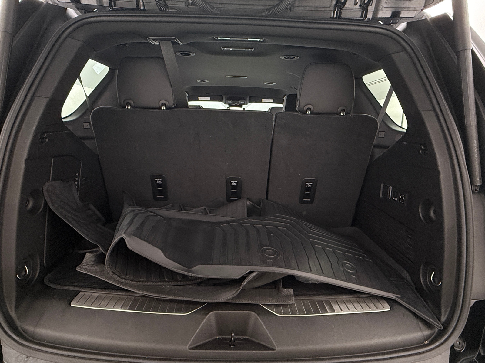 Thumbnail: 2023 Chevrolet Tahoe - 6