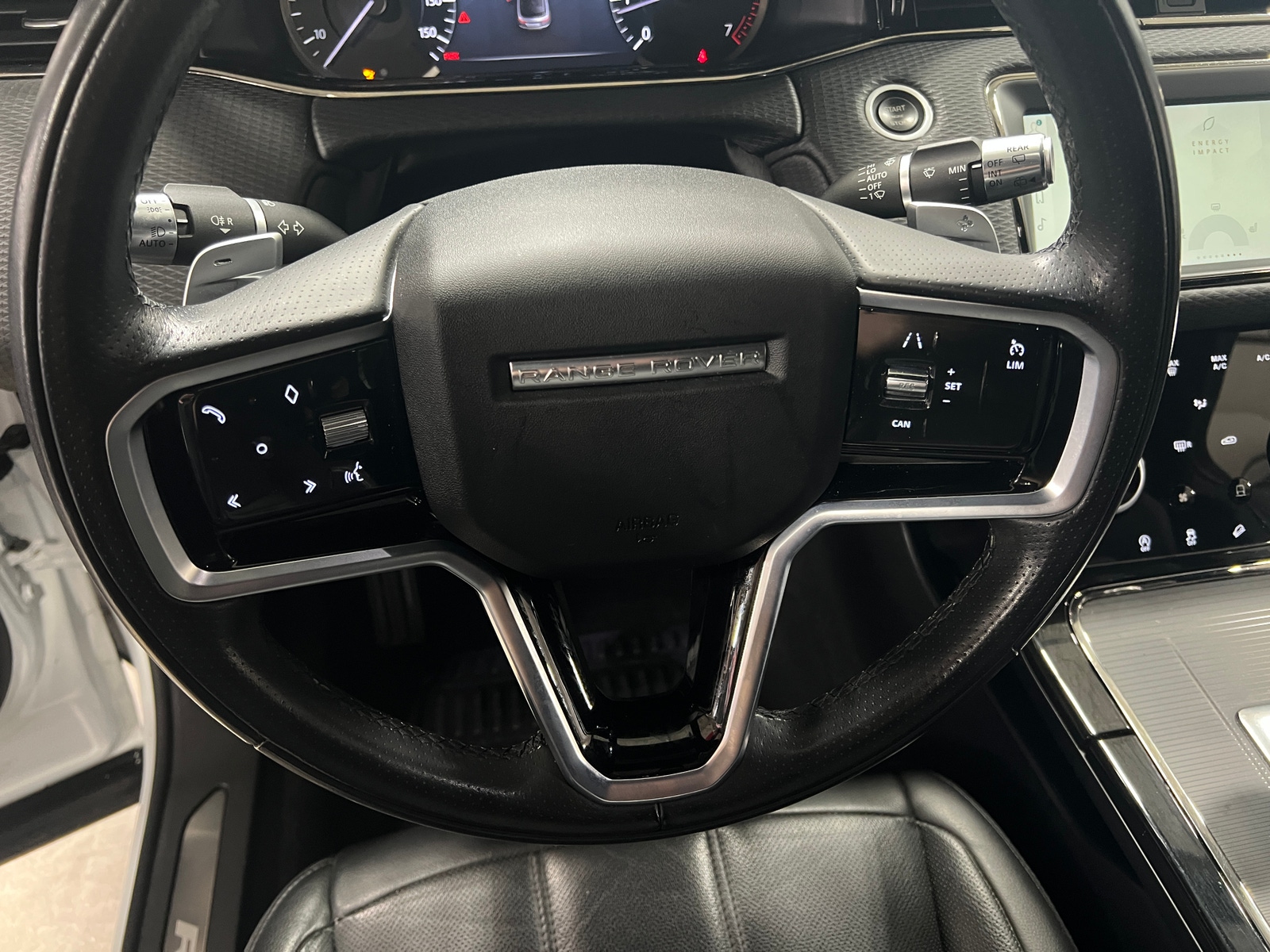 Thumbnail: 2022 Land Rover Range Rover Evoque - 4