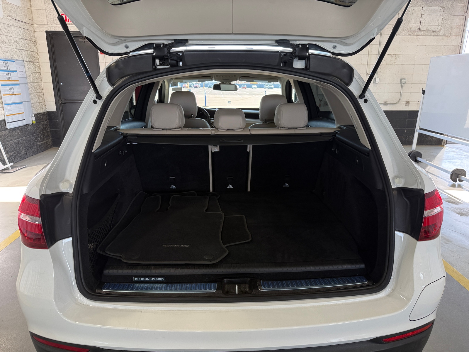 Thumbnail: 2018 Mercedes-Benz GLC - 6