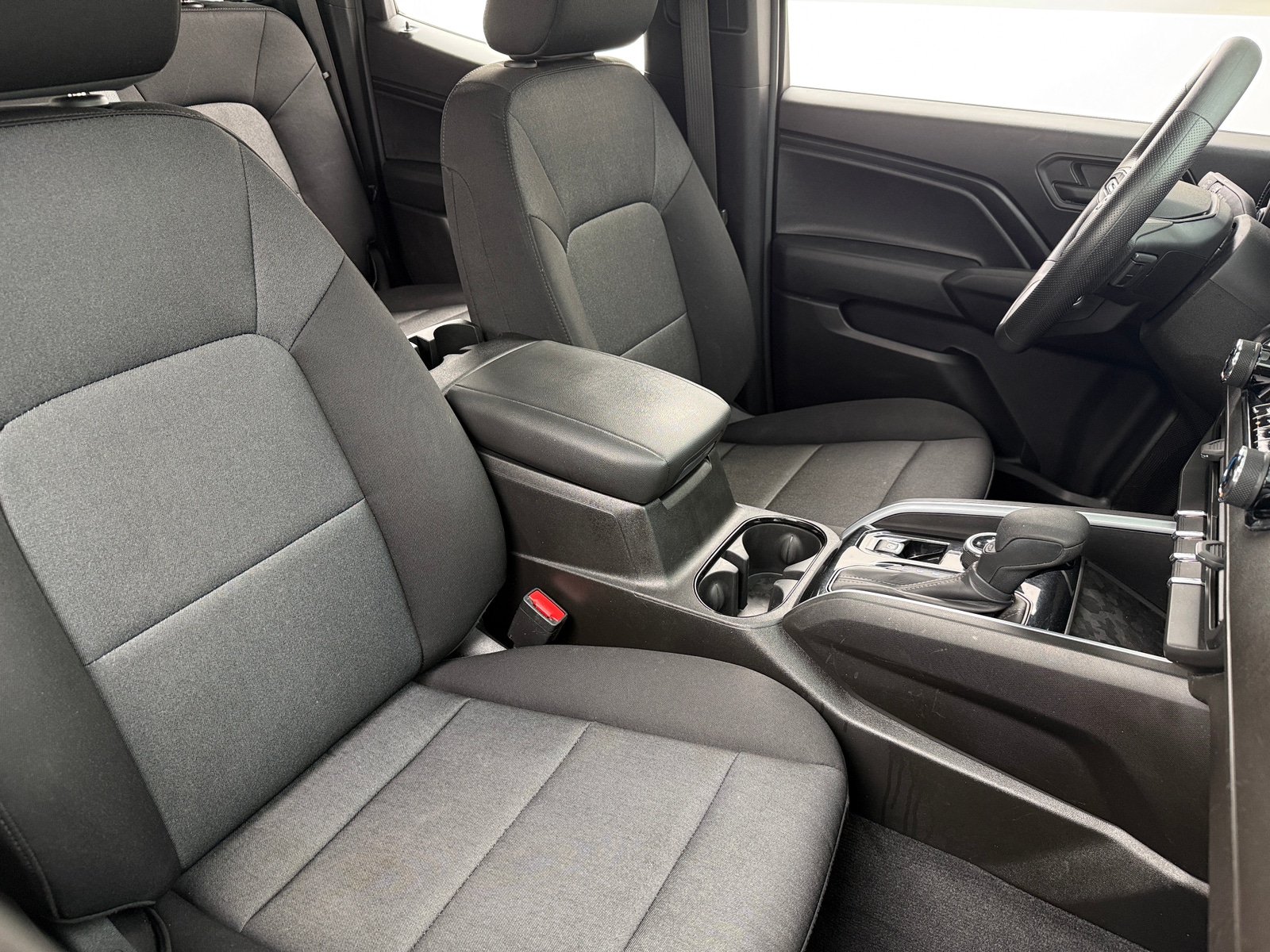 Thumbnail: 2023 Chevrolet Colorado - 2