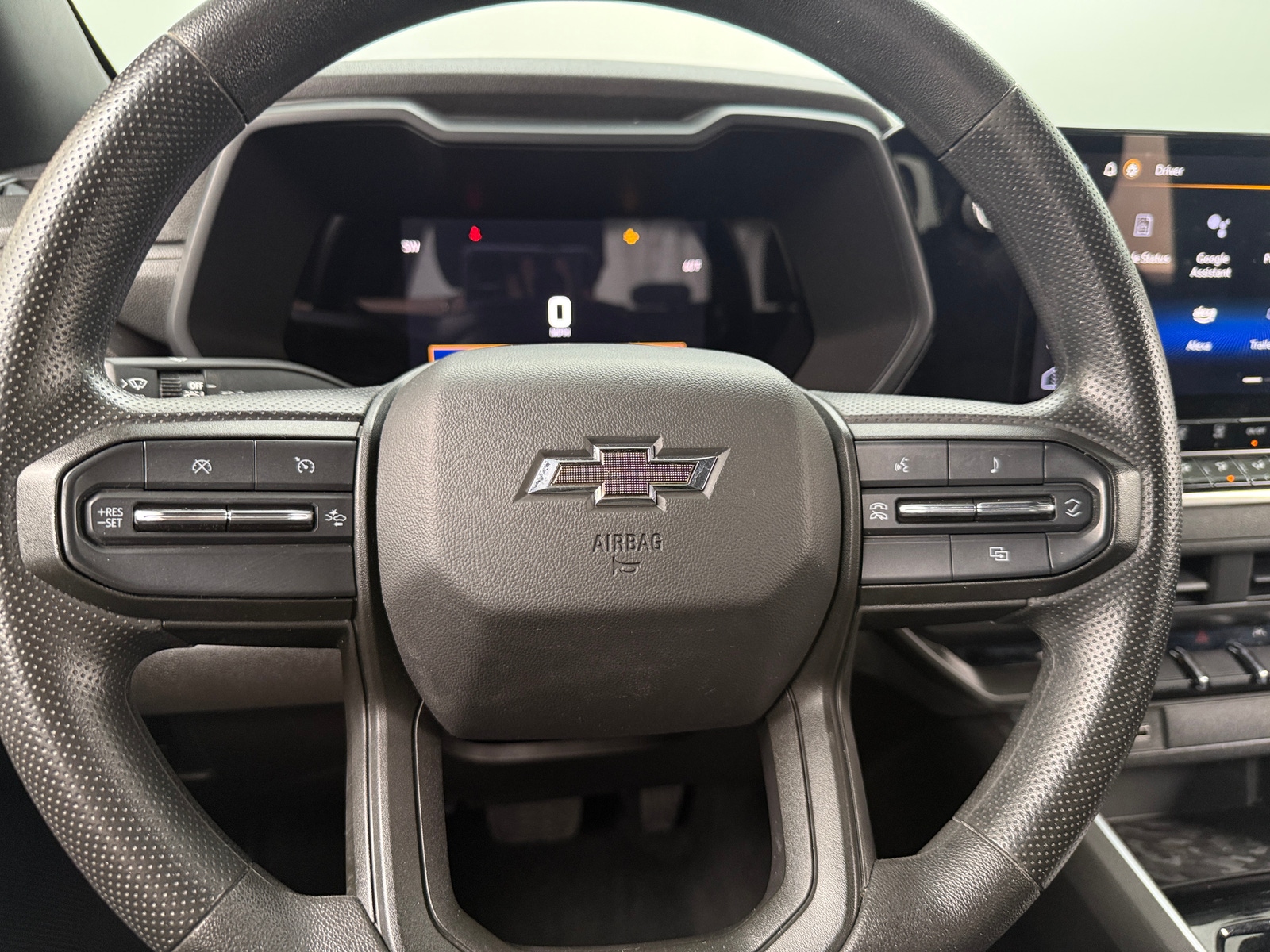 Thumbnail: 2023 Chevrolet Colorado - 5