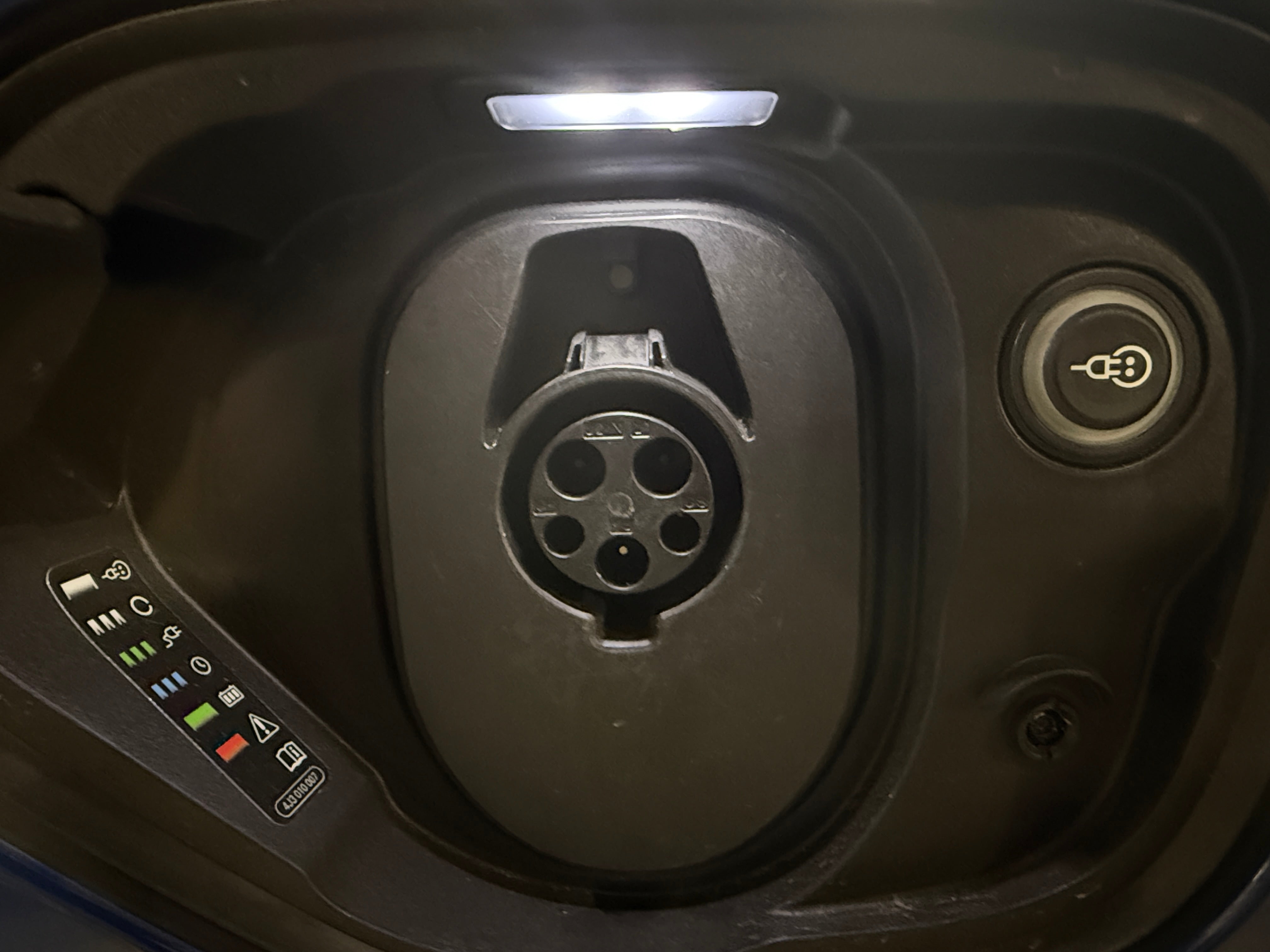 Used 2023 Audi RS e-tron GT Base with VIN WAUBHBFW5P7903624 for sale in Oak Creek, WI