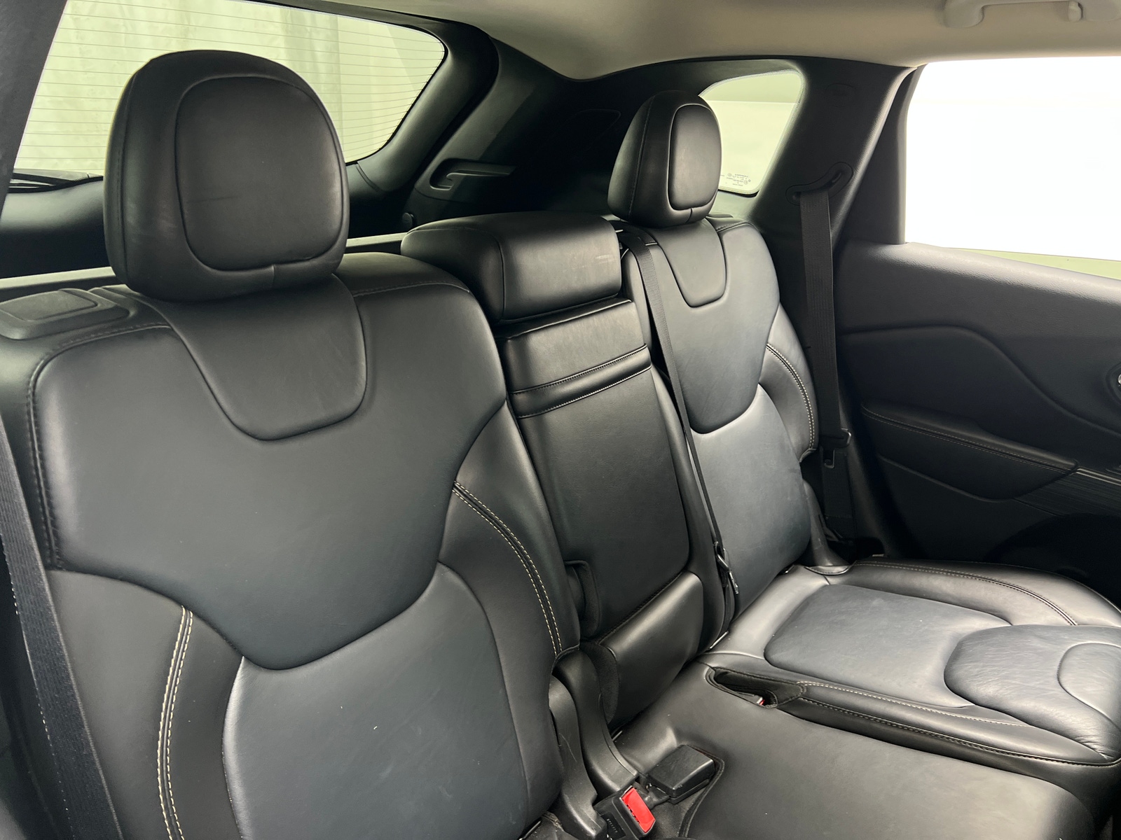 Thumbnail: 2017 Jeep Cherokee - 5