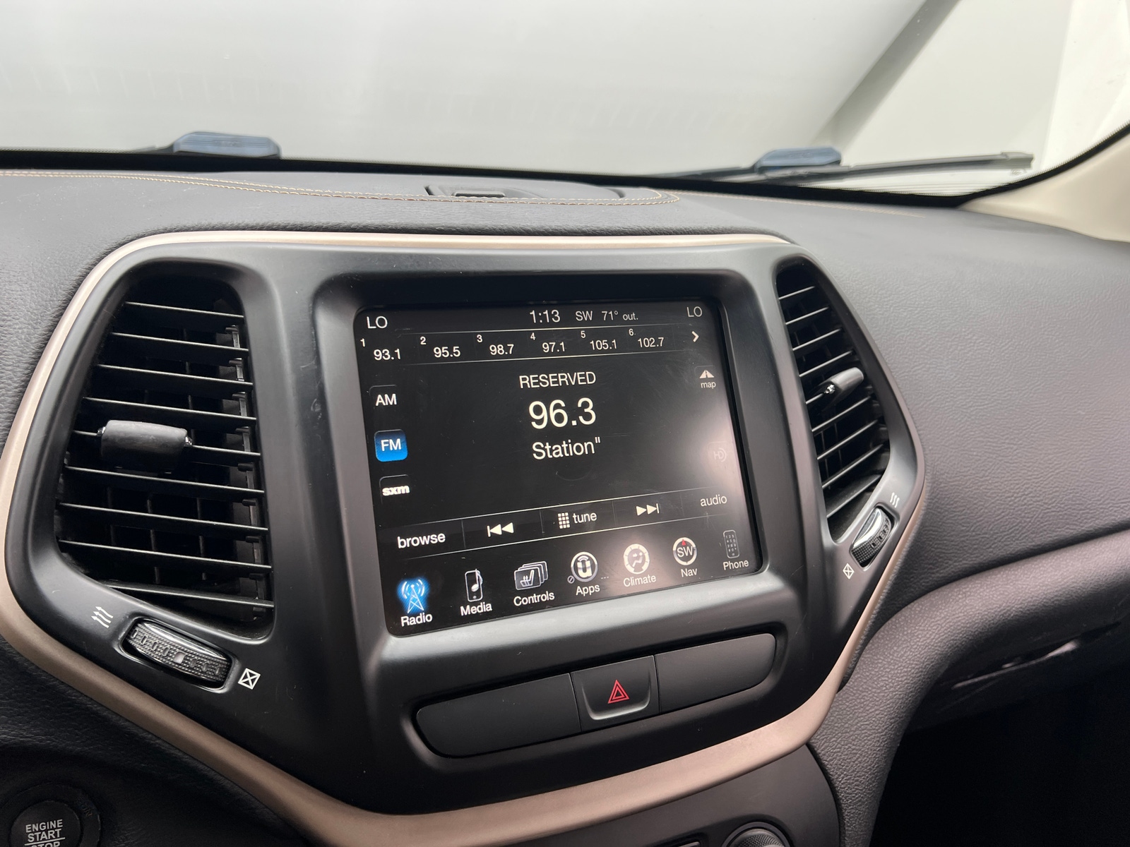 Thumbnail: 2017 Jeep Cherokee - 3