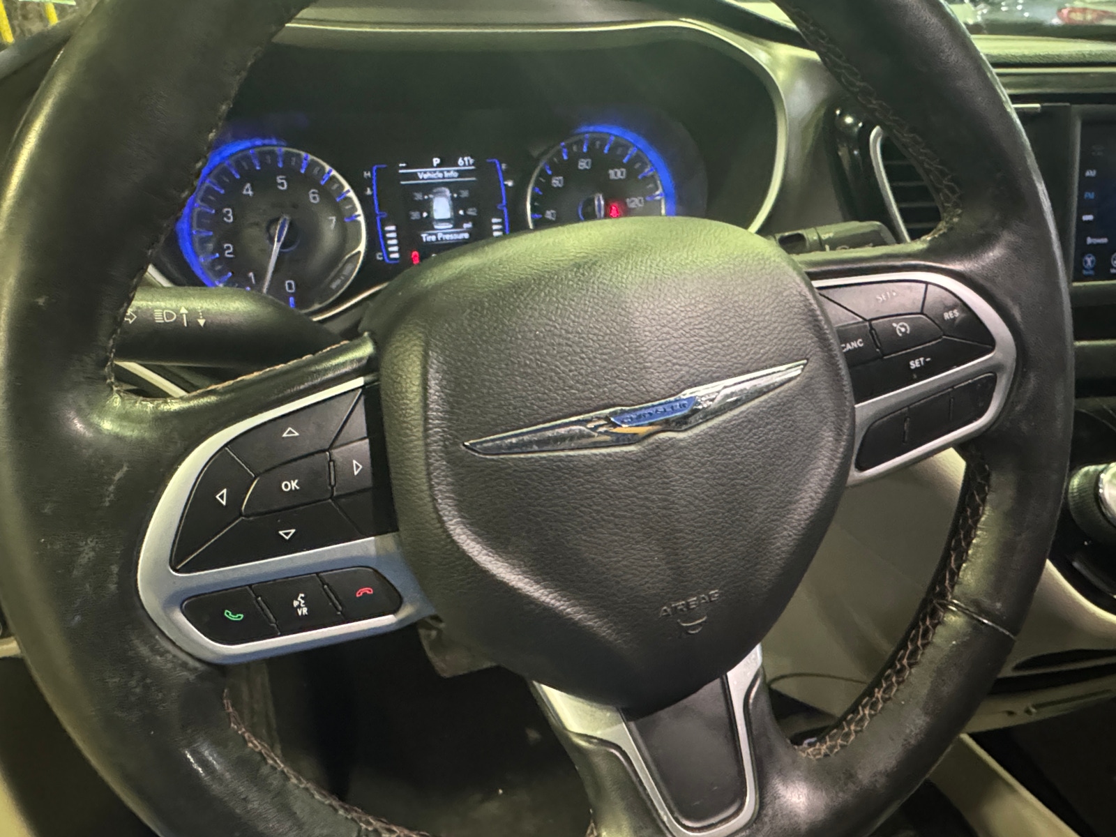 Thumbnail: 2020 Chrysler Pacifica - 4