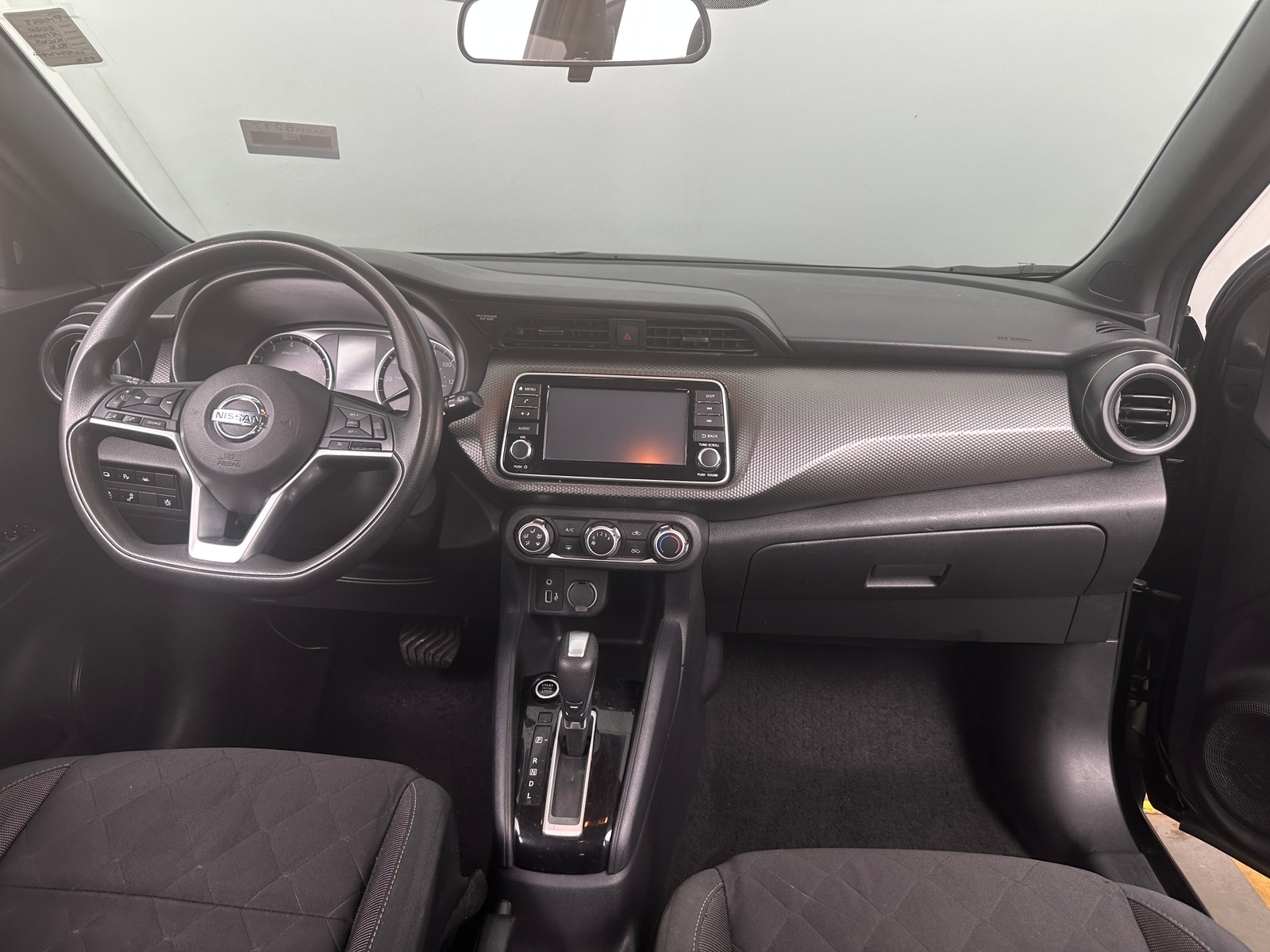 Thumbnail: 2020 Nissan Kicks - 3