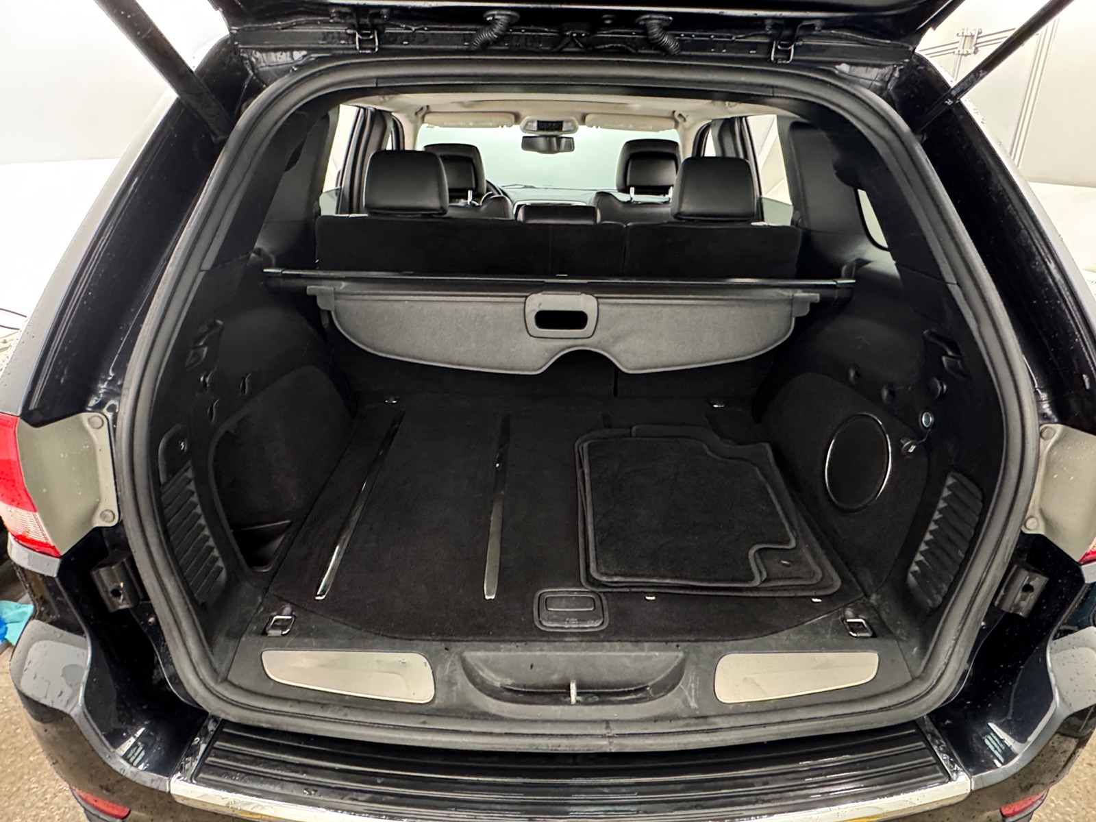 Thumbnail: 2013 Jeep Grand Cherokee - 6