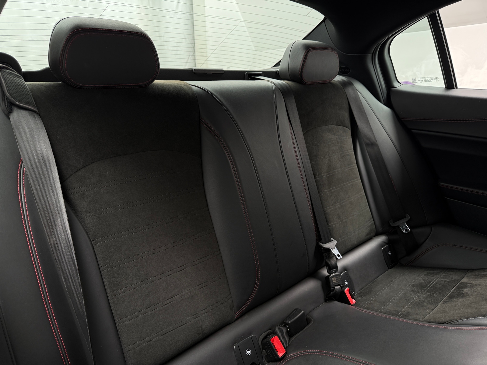 Thumbnail: 2018 Alfa Romeo Giulia - 6